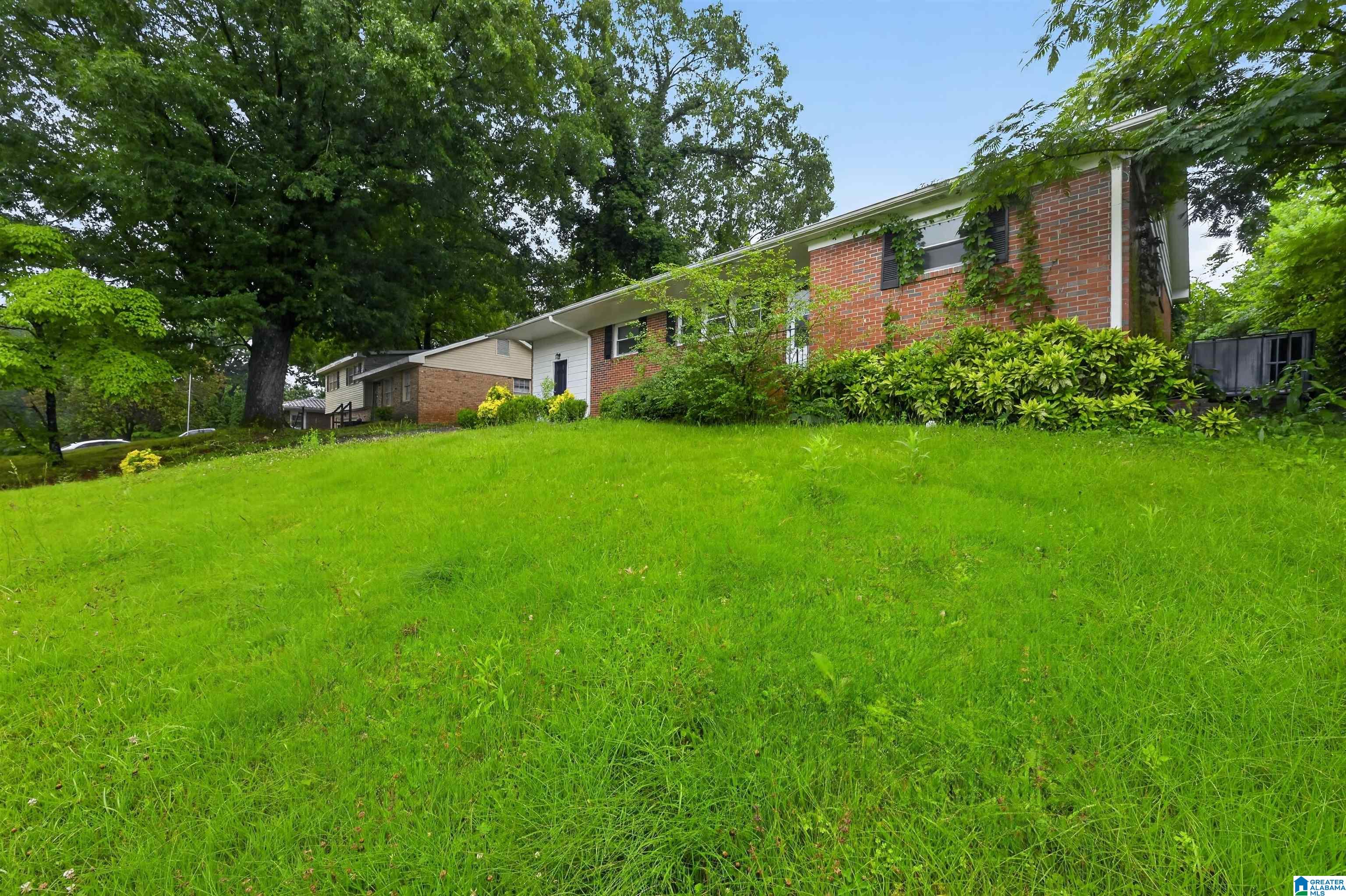 Photo 4 of Single family home for sale at 616 Carolyn Ct, Birmingham, AL 35206 | MLS# 21455615 | Listing updated on 2026-09-10
