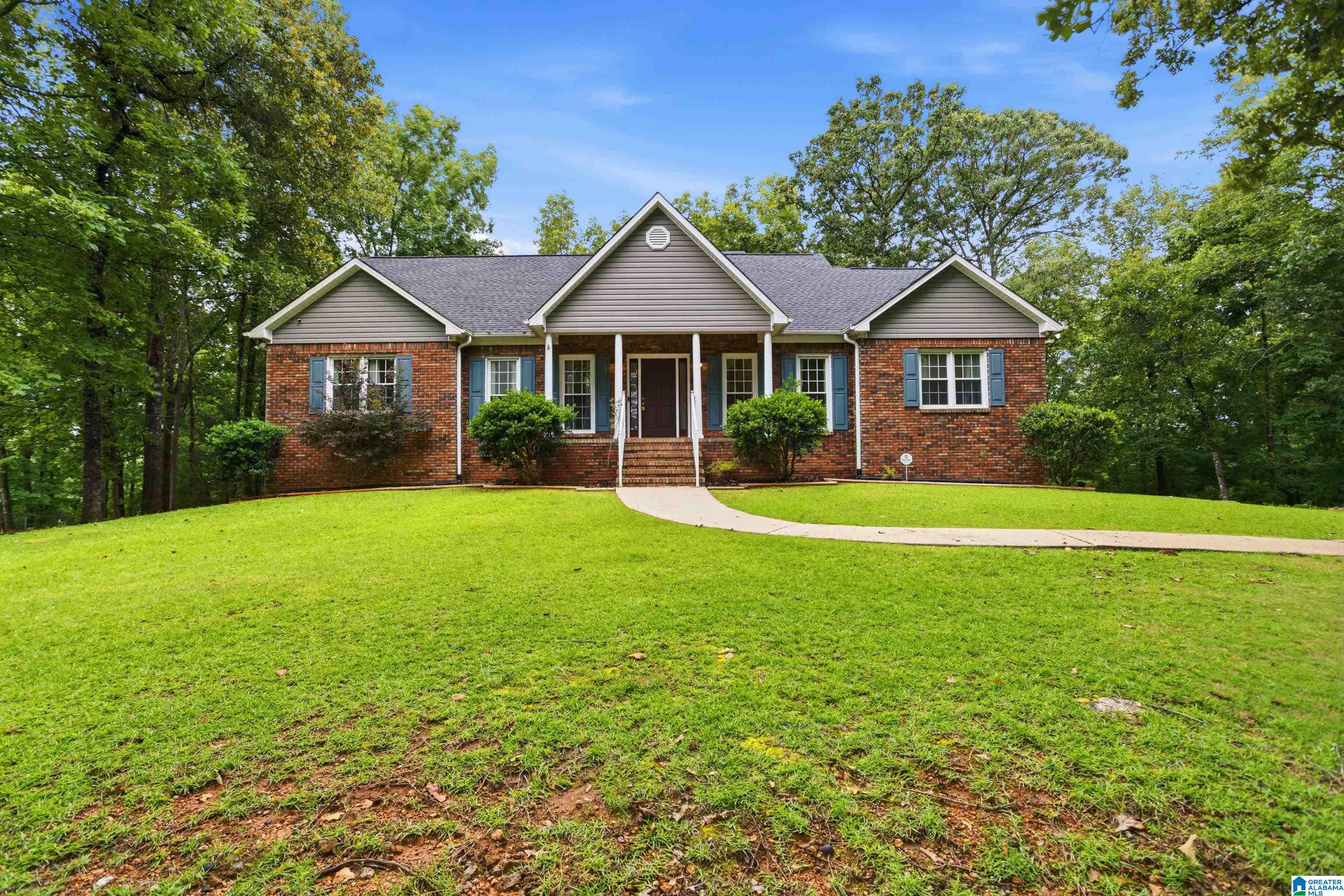 2nd image of 205 Chestnut Circle, Alabaster, AL 35007 | MLS# 21455619
