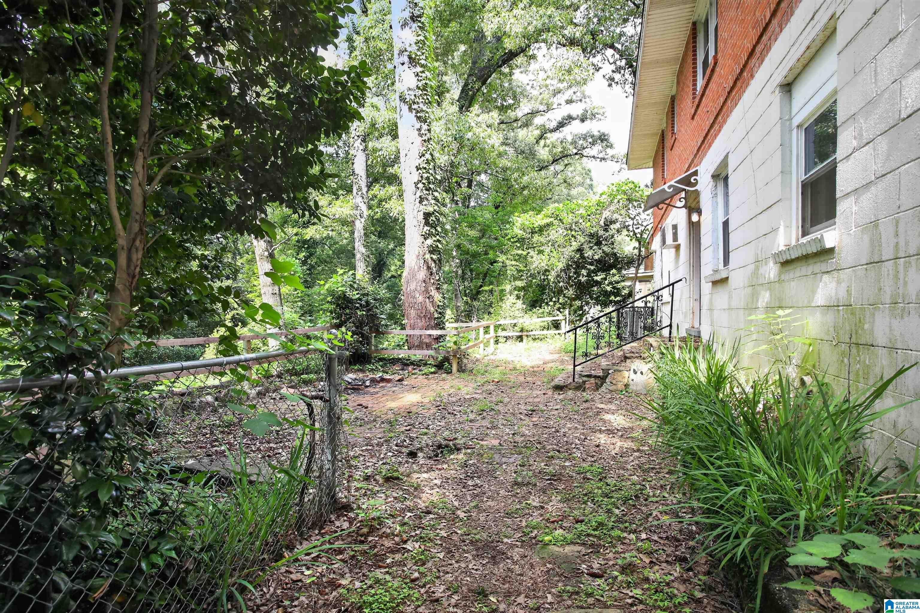 Photo 2 of Single family home for sale at 3538 N Wareingwood Dr, Montgomery, AL 36109 | MLS# 21455622 | Listing updated on 2026-09-25