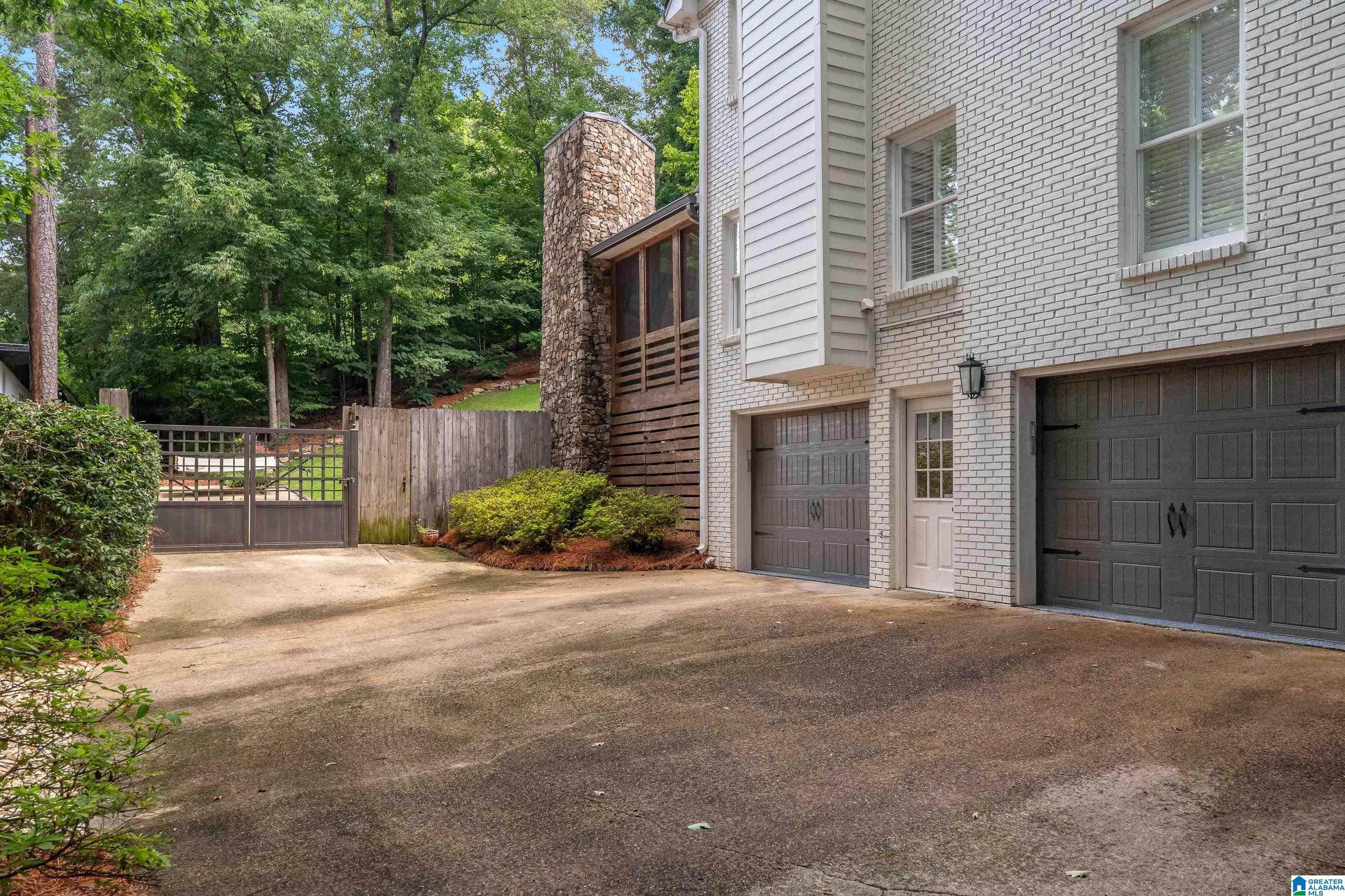 Homes for sale in Homewood, AL | 1608 Sunset Dr, Homewood, AL 35216 | MLS# 21455646