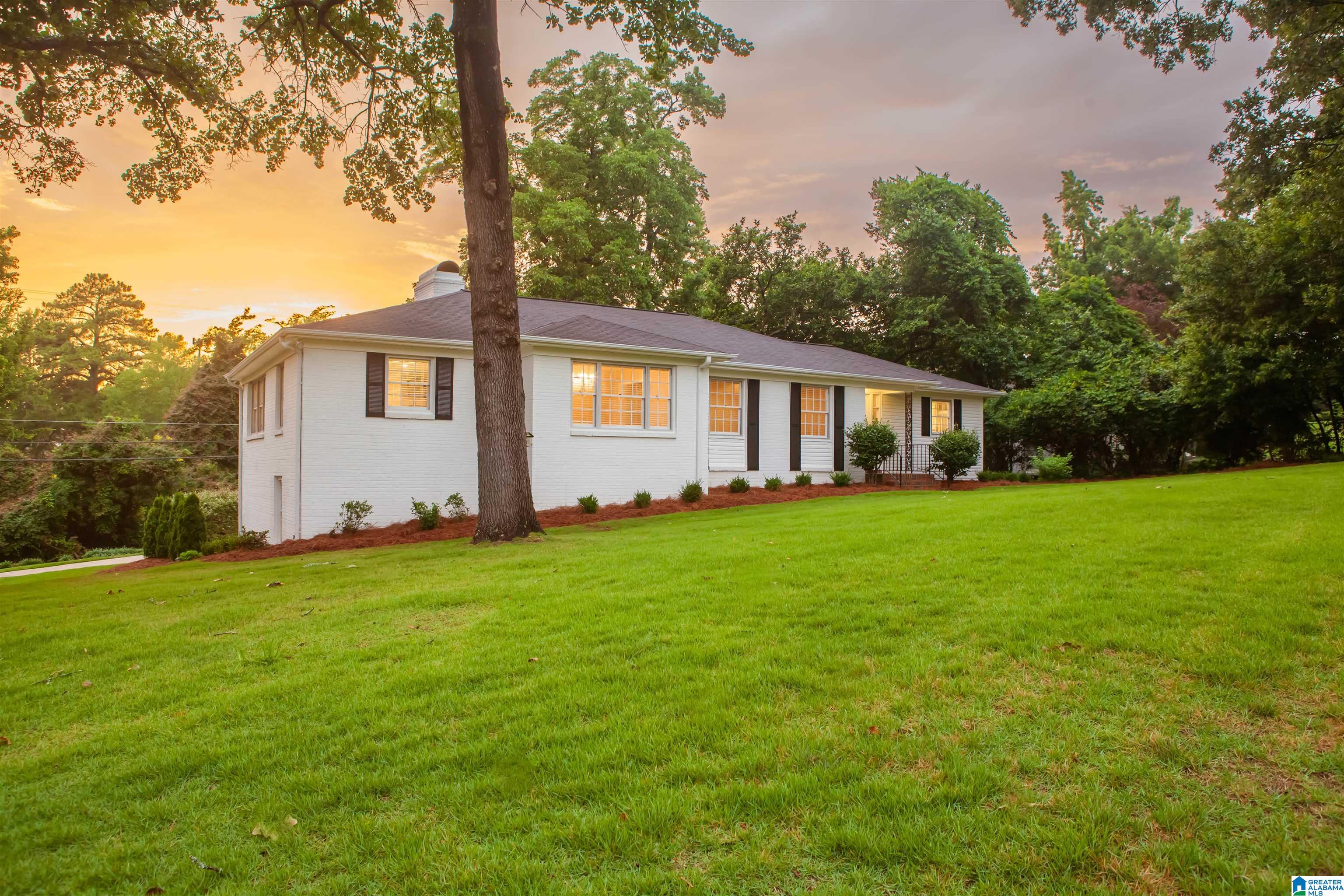 2nd image of 1128 Forest View Lane, Vestavia Hills, AL 35216 | MLS# 21455655