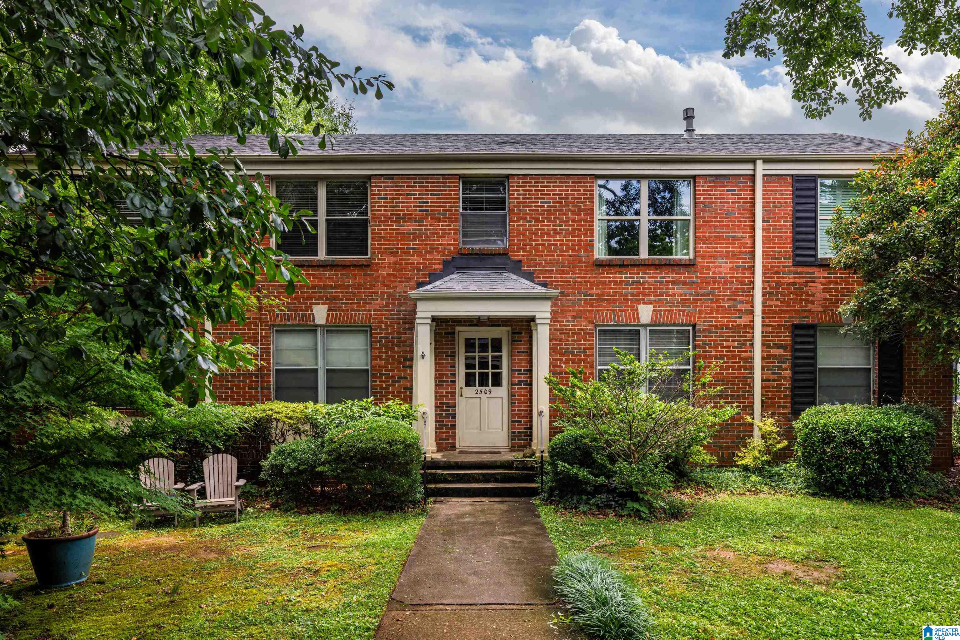 Homes for sale in Mountain Brook, AL | 2509 Mountain Brook Circle #C, Mountain Brook, AL 35223 | MLS# 21455660
