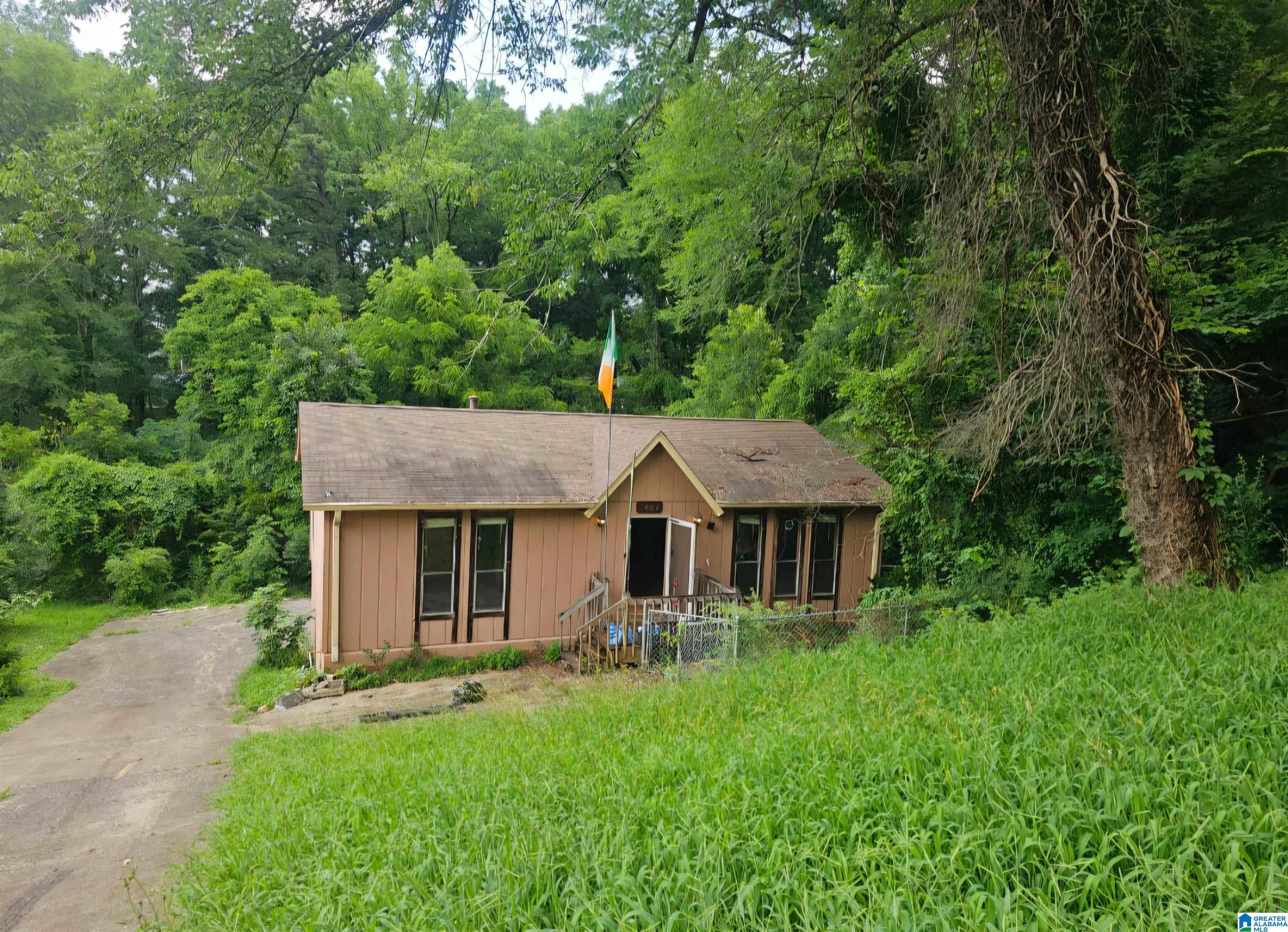 Photo 1 of Single family home for sale at 1652 Azalea Dr, Birmingham, AL 35235 | MLS# 21455744 | Listing updated on 2026-07-13