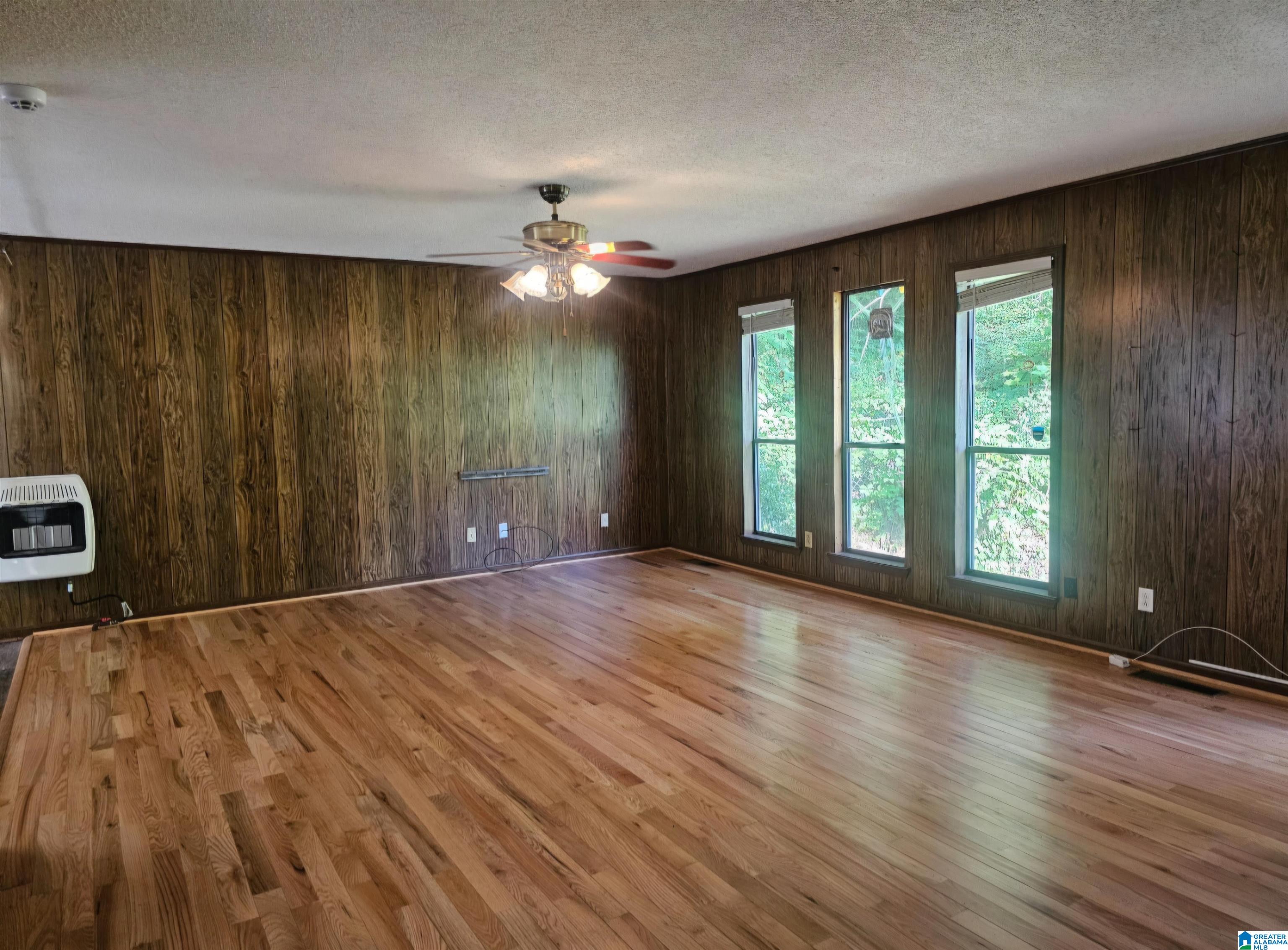 Photo 2 of Single family home for sale at 1652 Azalea Dr, Birmingham, AL 35235 | MLS# 21455744 | Listing updated on 2026-07-13