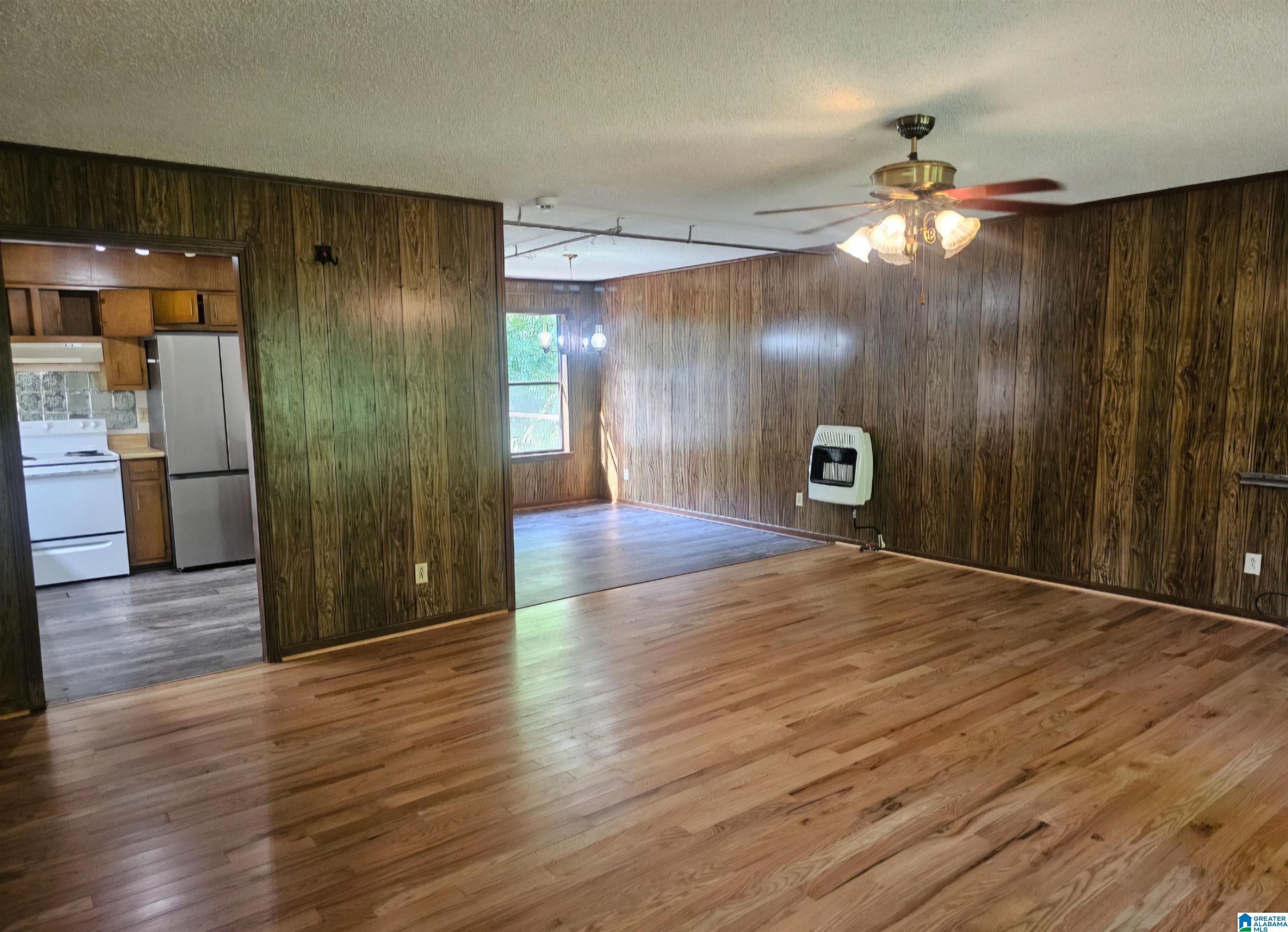 Photo 3 of Single family home for sale at 1652 Azalea Dr, Birmingham, AL 35235 | MLS# 21455744 | Listing updated on 2026-07-13