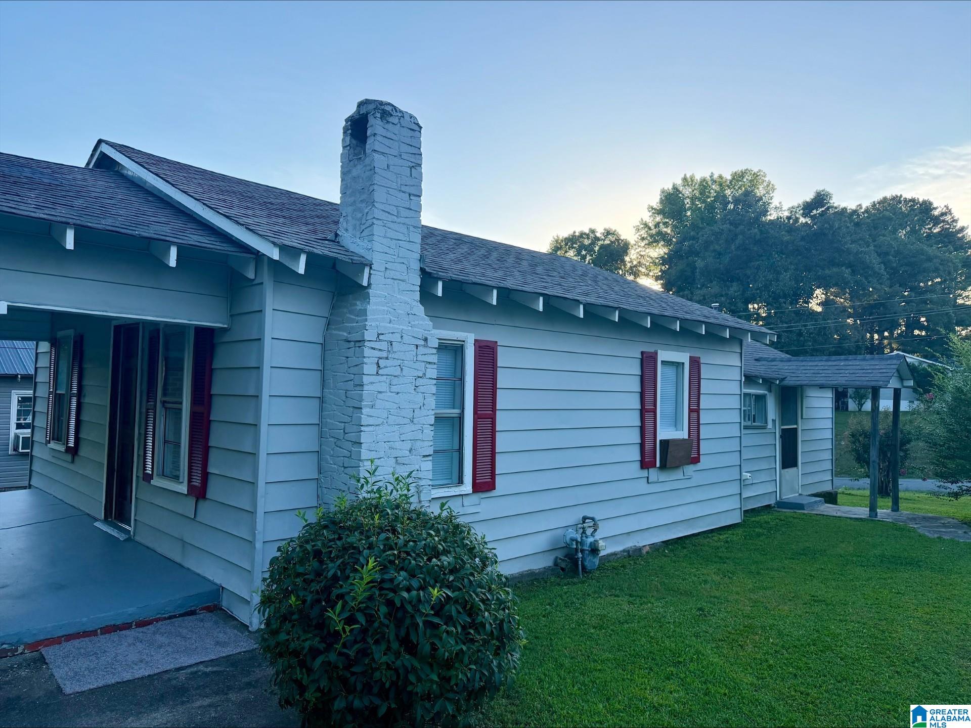 1st image of 416 Adams Avenue W, Oneonta, AL 35121 | MLS# 21455766