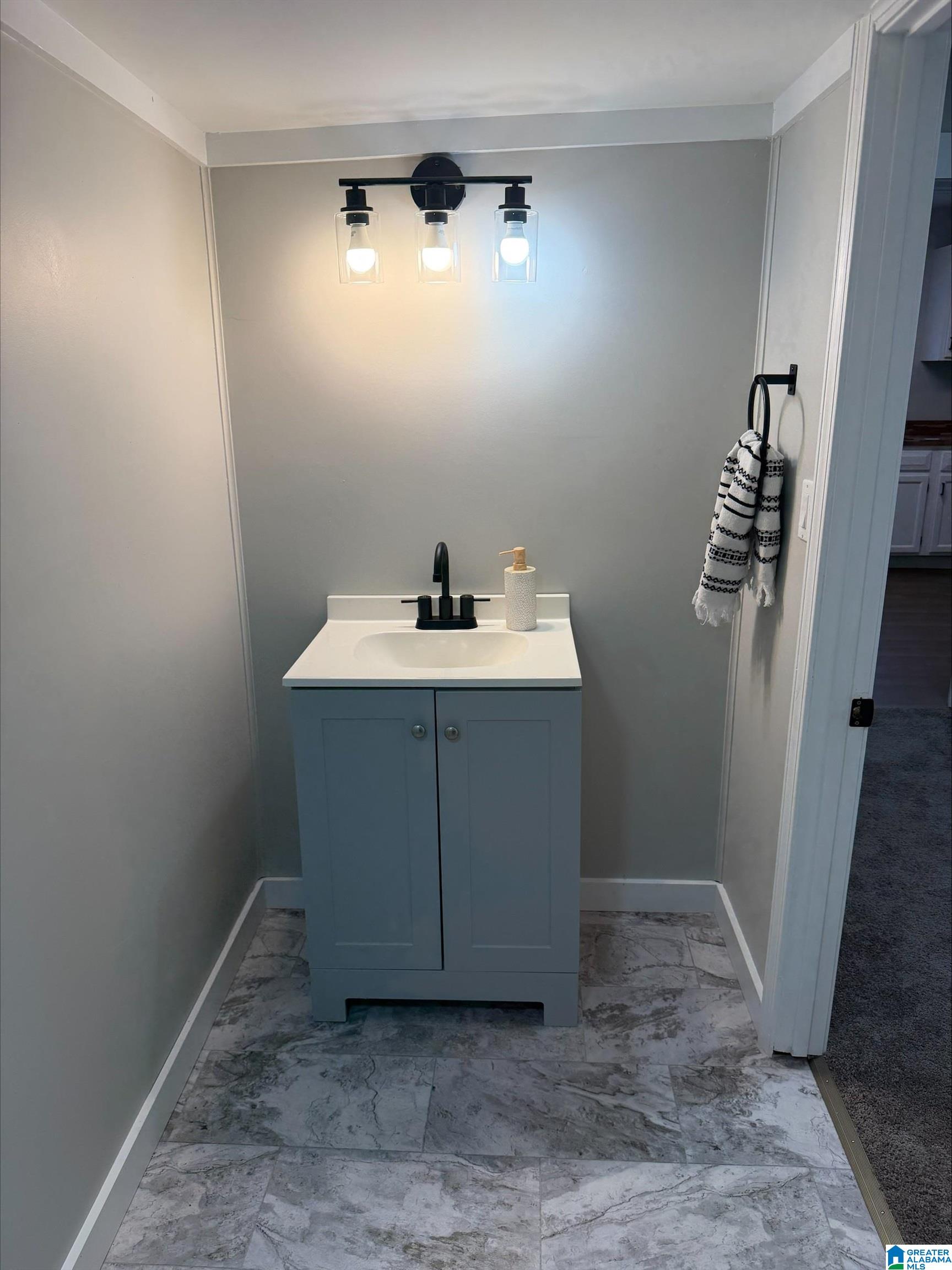 13th image of 416 Adams Avenue W, Oneonta, AL 35121 | MLS# 21455766
