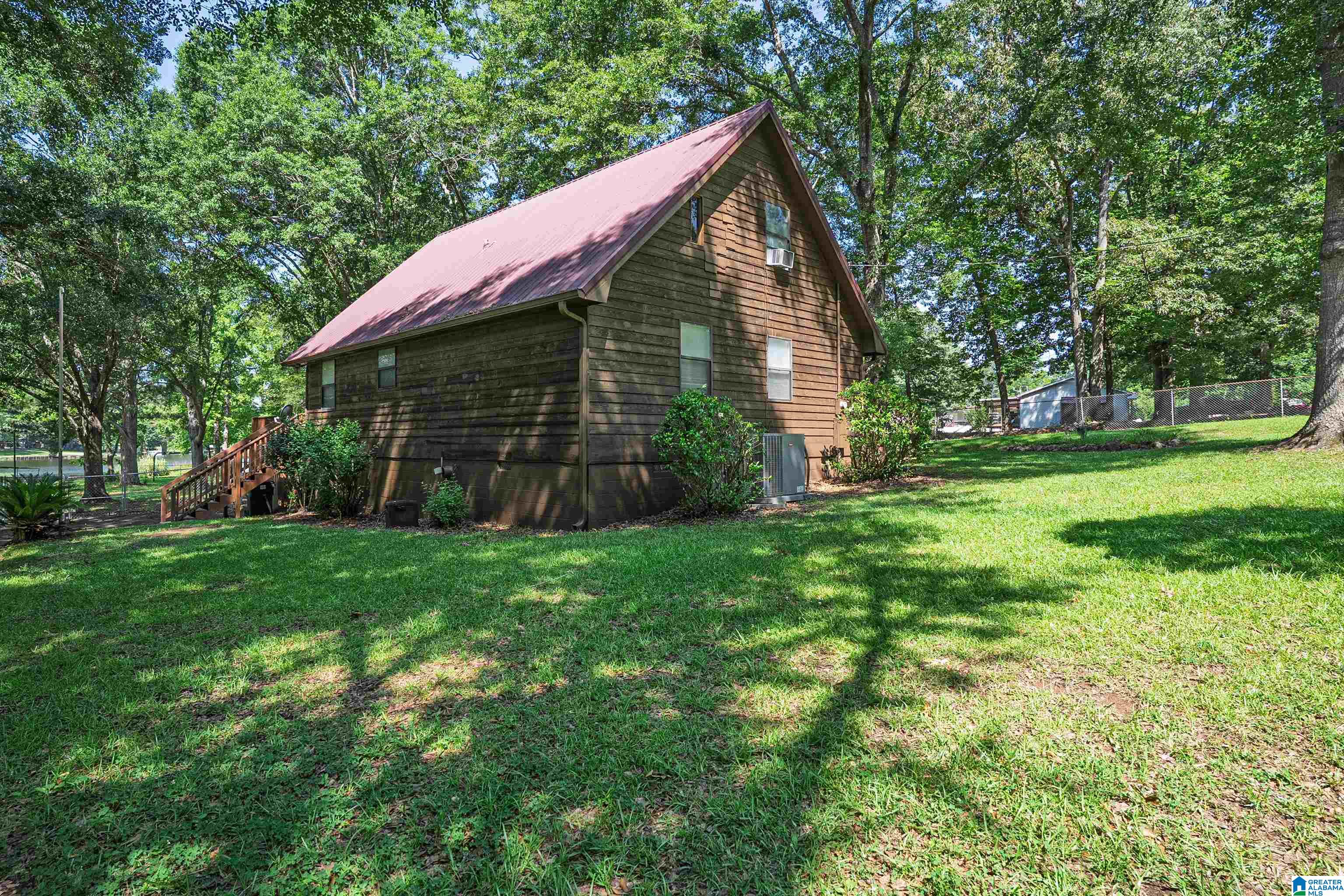 Photo 3 of Sale Pending at 127 Blue Heron Ln, Sylacauga, AL 35151 | MLS# 21455793 | Listing updated on 2026-06-24