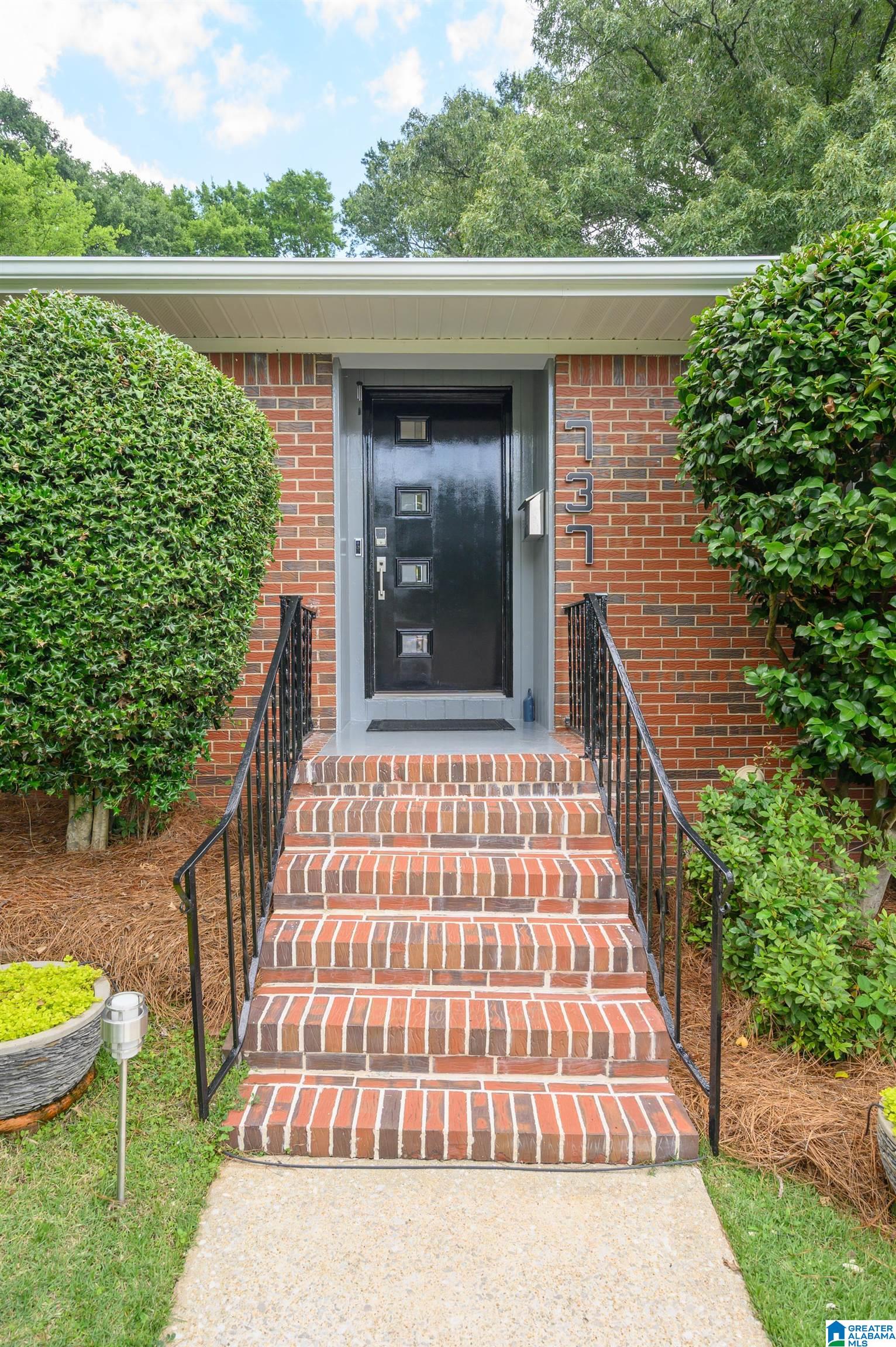Homes for sale in Birmingham, AL | 737 46Th Street S, Birmingham, AL 35222 | MLS# 21455832
