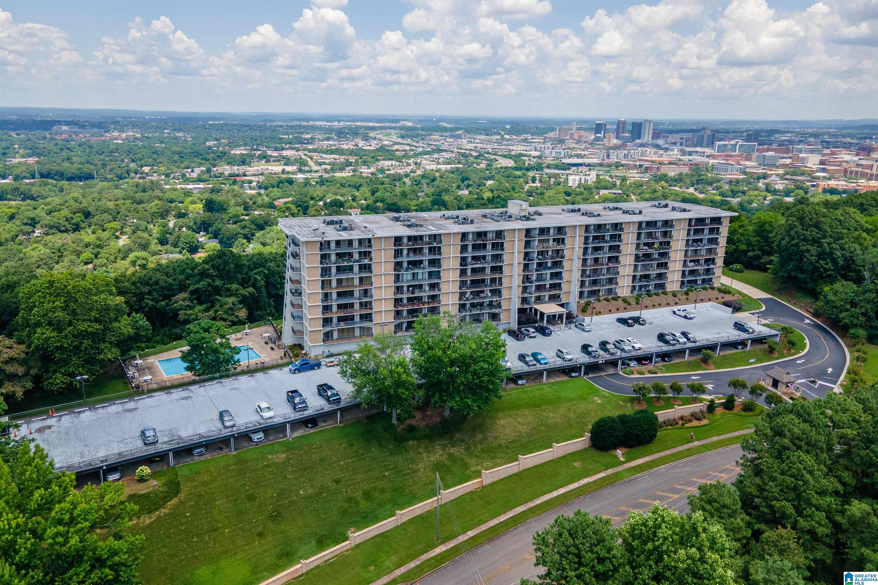 Homes for sale in Homewood, AL | 1300 Beacon Parkway E #712, Homewood, AL 35209 | MLS# 21455854