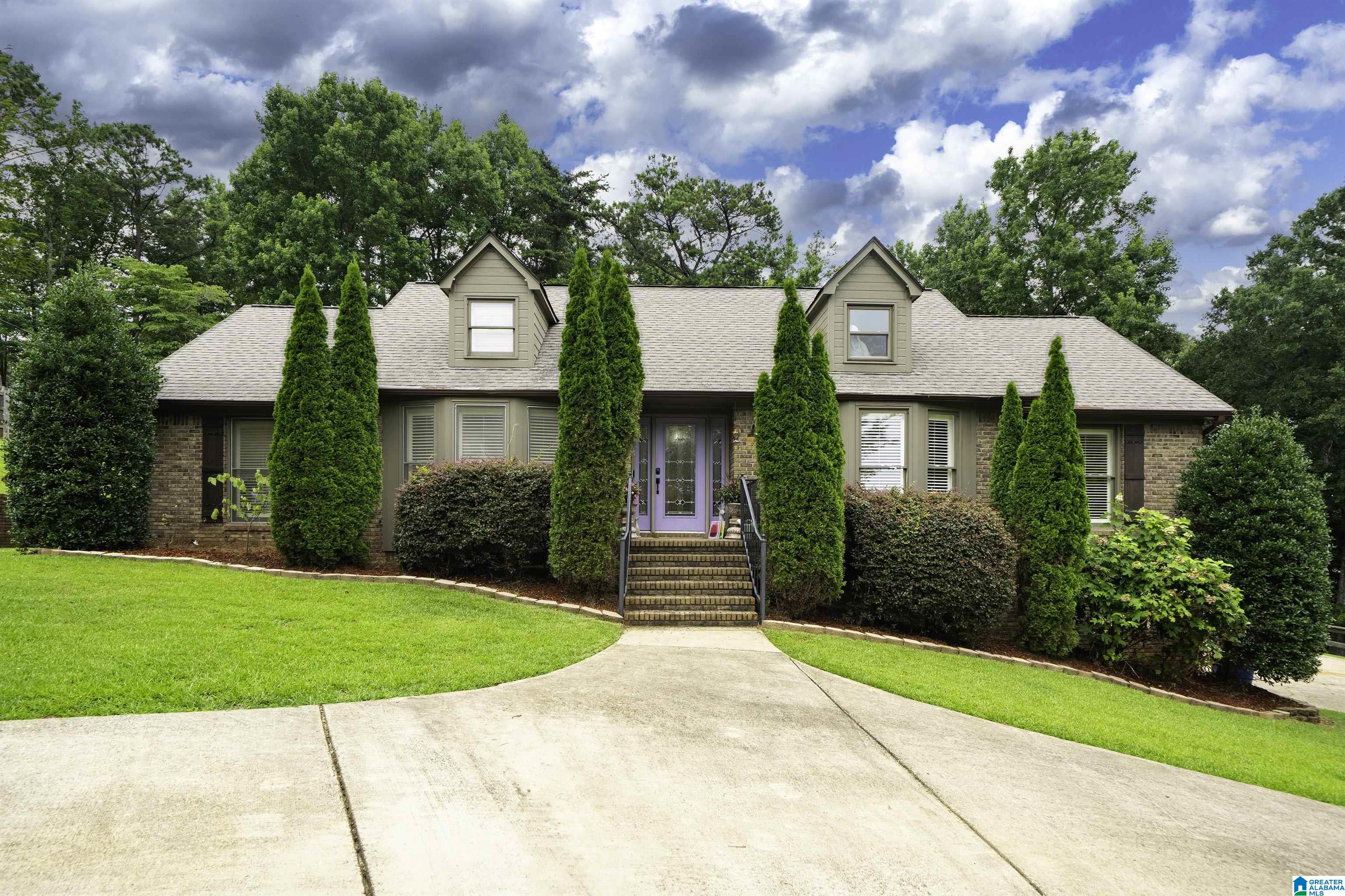 1st image of 303 Bradford Circle, Trussville, AL 35173 | MLS# 21455857