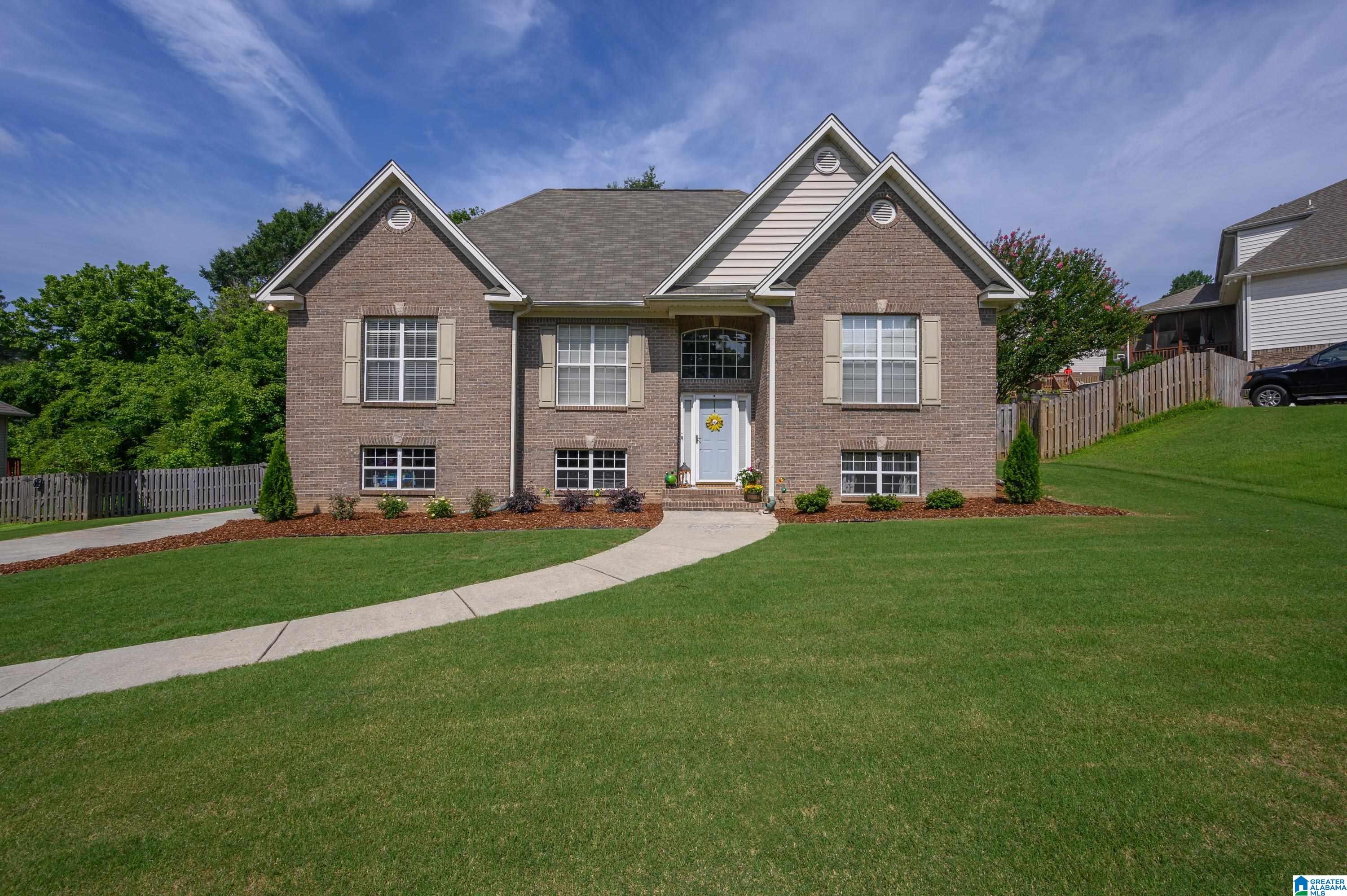 Homes for sale in Trussville, AL | 3108 Cahaba Park Dr, Trussville, AL 35173 | MLS# 21455859