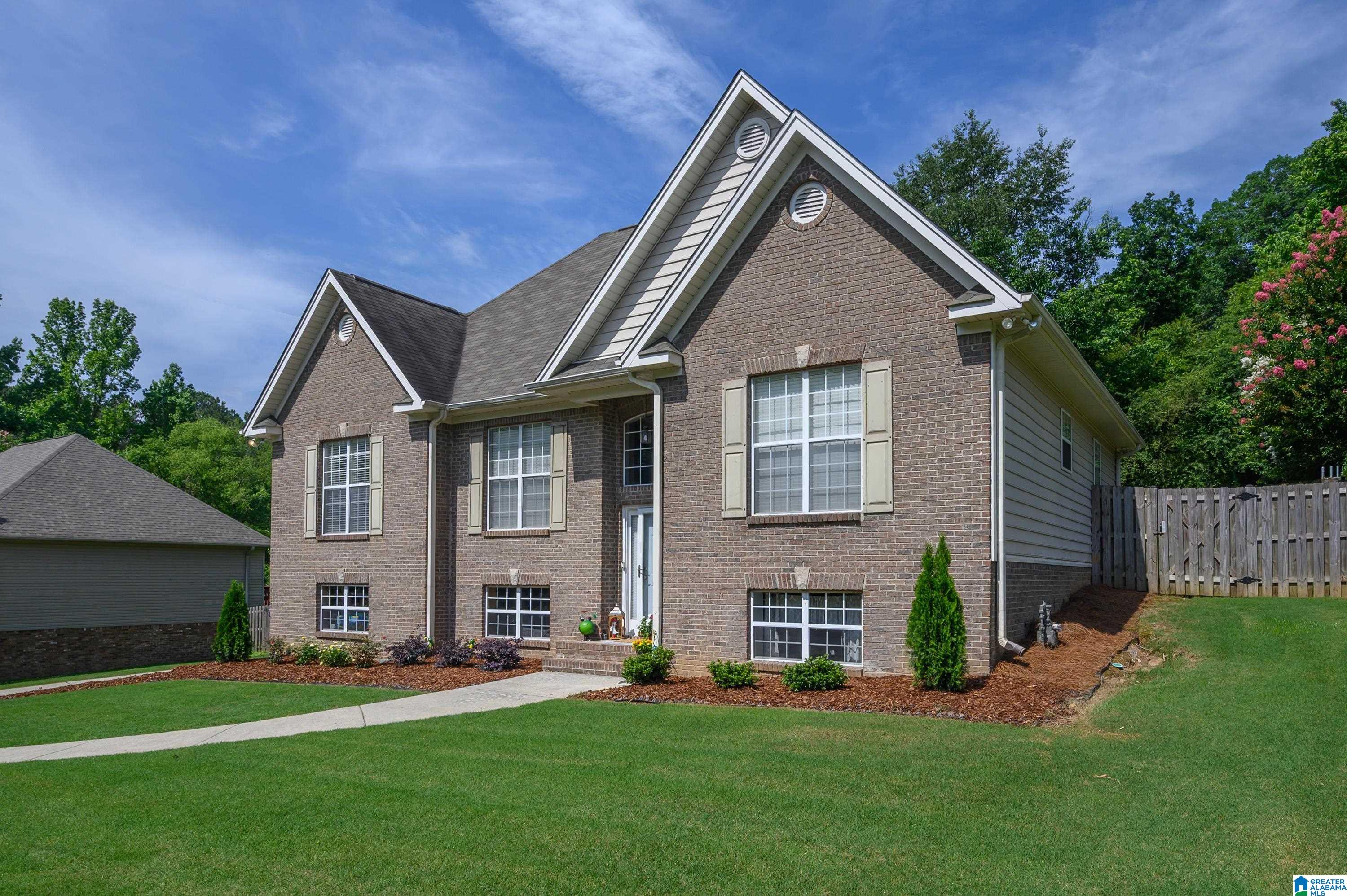 Homes for sale in Trussville, AL | 3108 Cahaba Park Dr, Trussville, AL 35173 | MLS# 21455859
