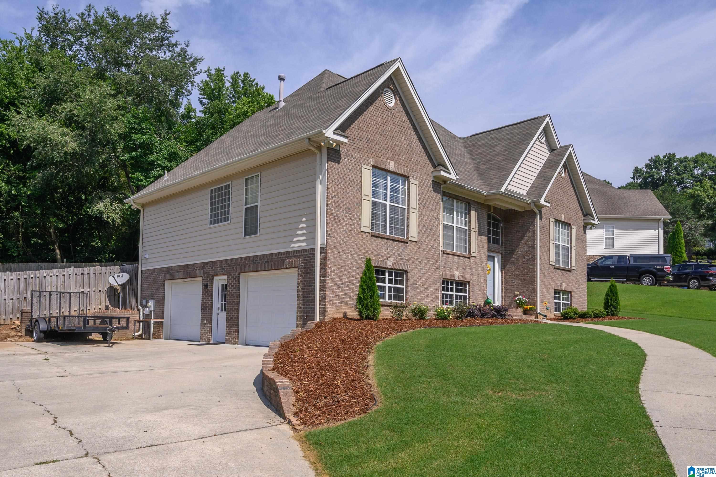 Homes for sale in Trussville, AL | 3108 Cahaba Park Dr, Trussville, AL 35173 | MLS# 21455859