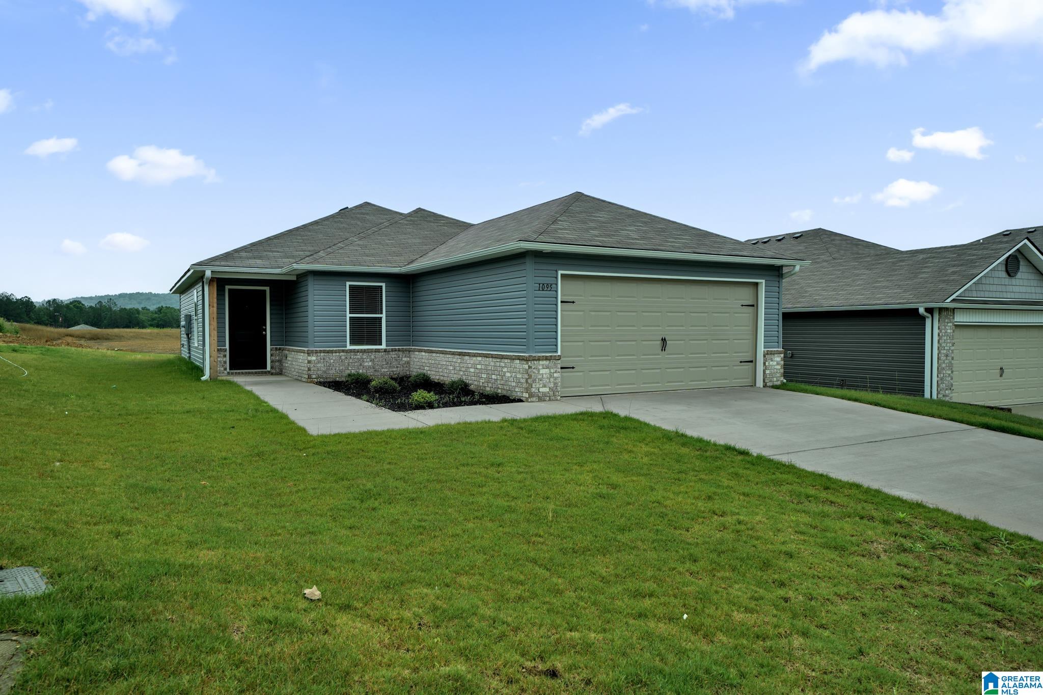 Photo 3 of Single family home for sale at 1095 Brookhaven Ln, Odenville, AL 35120 | MLS# 21455902 | Listing updated on 2026-06-16