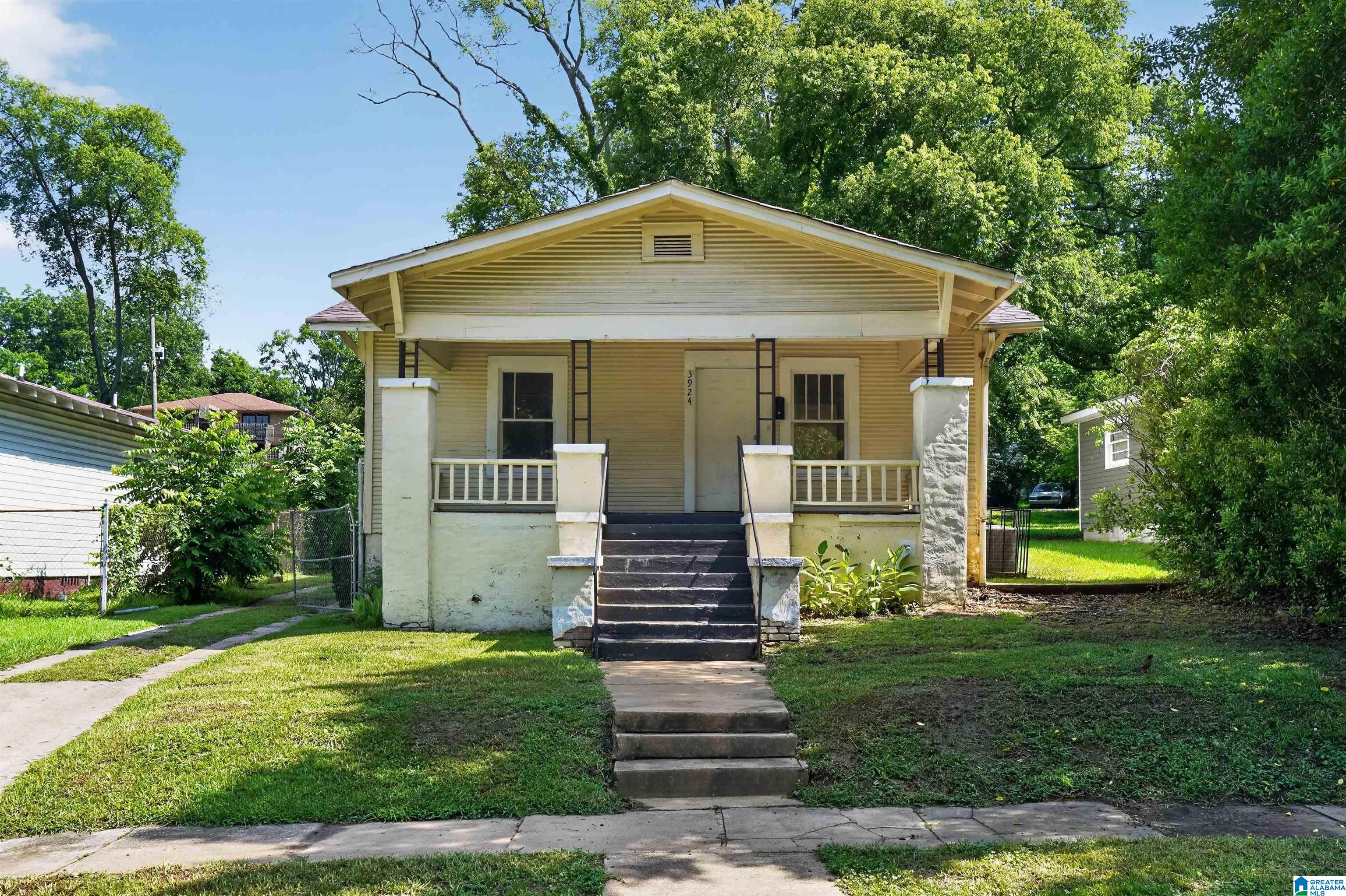 Photo 2 of Sale Pending at 3924 37th Avenue N, Birmingham, AL 35217 | MLS# 21455903 | Listing updated on 2026-09-01