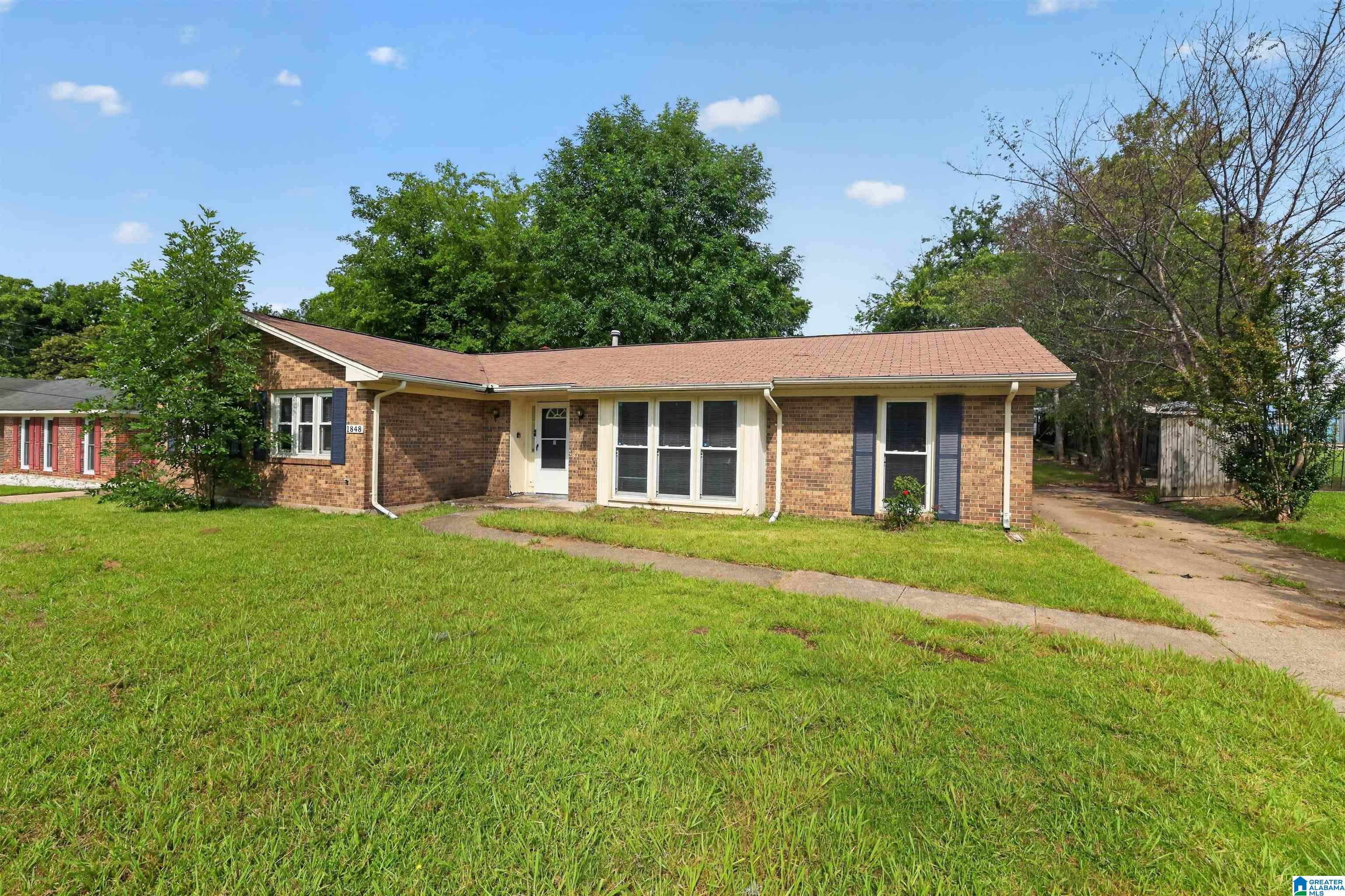 Photo 2 of Single family home for sale at 1848 Gatewood Dr, Montgomery, AL 36106 | MLS# 21455904 | Listing updated on 2026-09-10