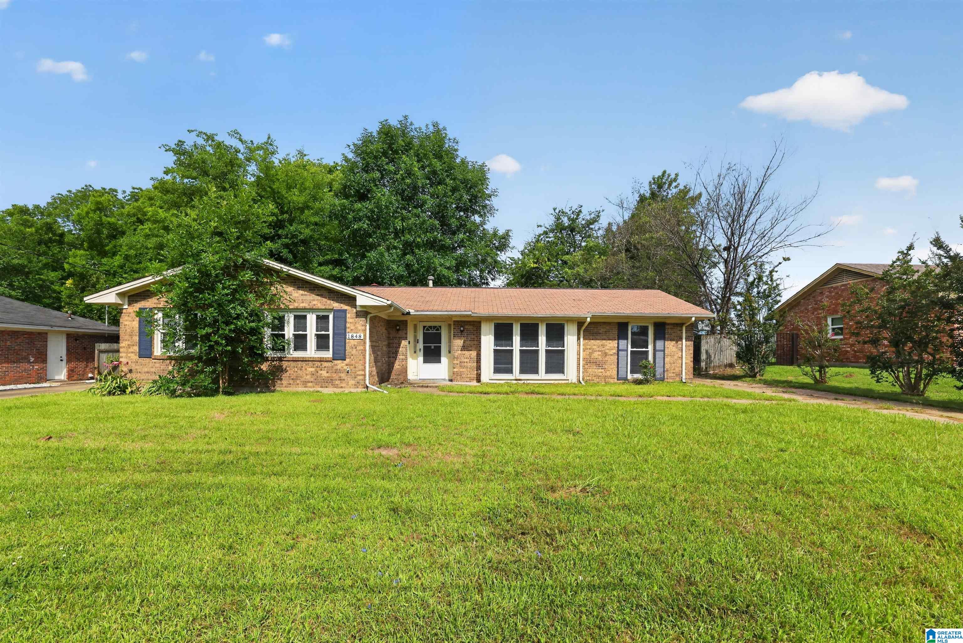 Photo 3 of Single family home for sale at 1848 Gatewood Dr, Montgomery, AL 36106 | MLS# 21455904 | Listing updated on 2026-09-10