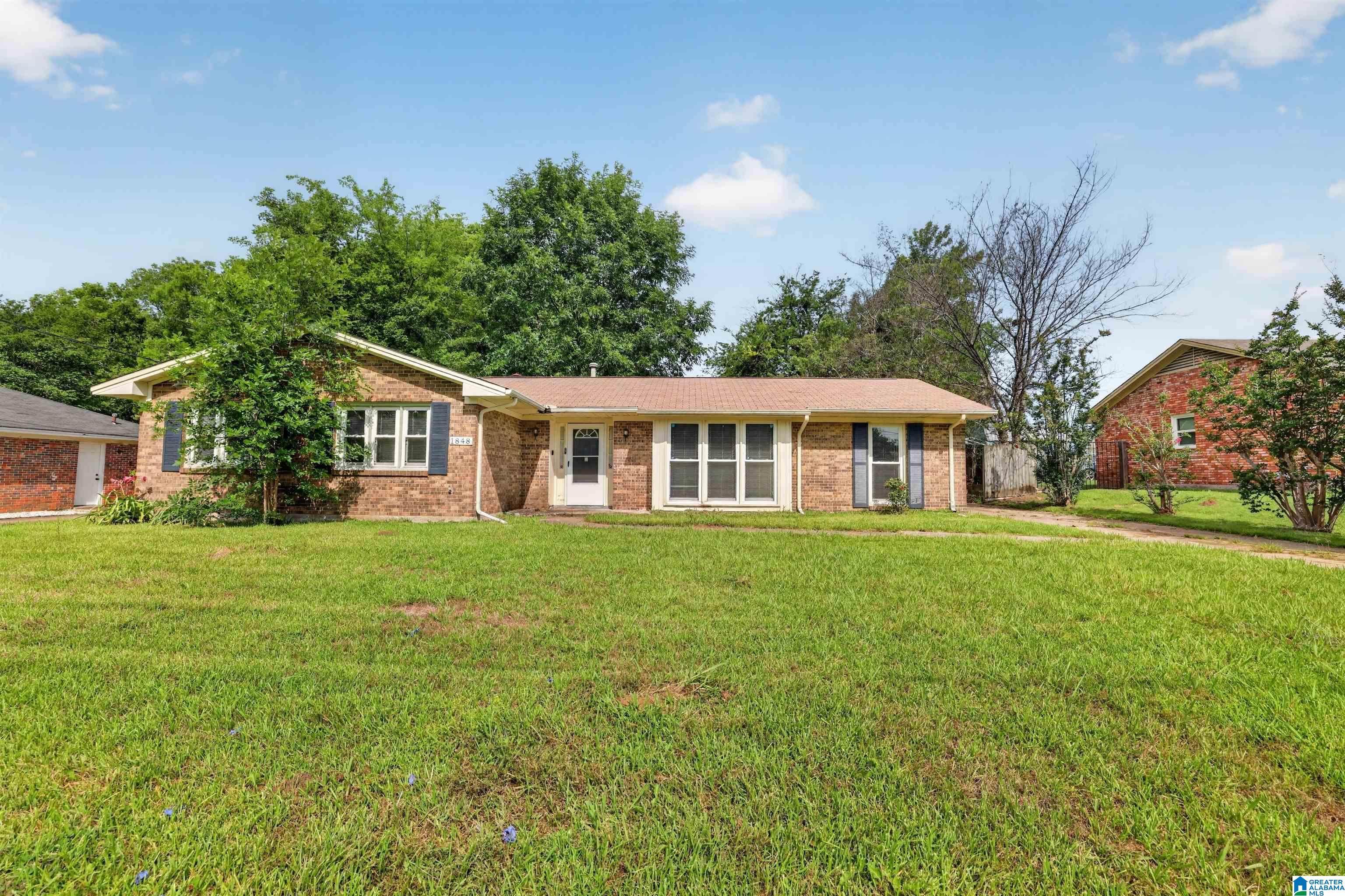 Photo 3 of Single family home for sale at 1848 Gatewood Dr, Montgomery, AL 36106 | MLS# 21455904 | Listing updated on 2026-09-10