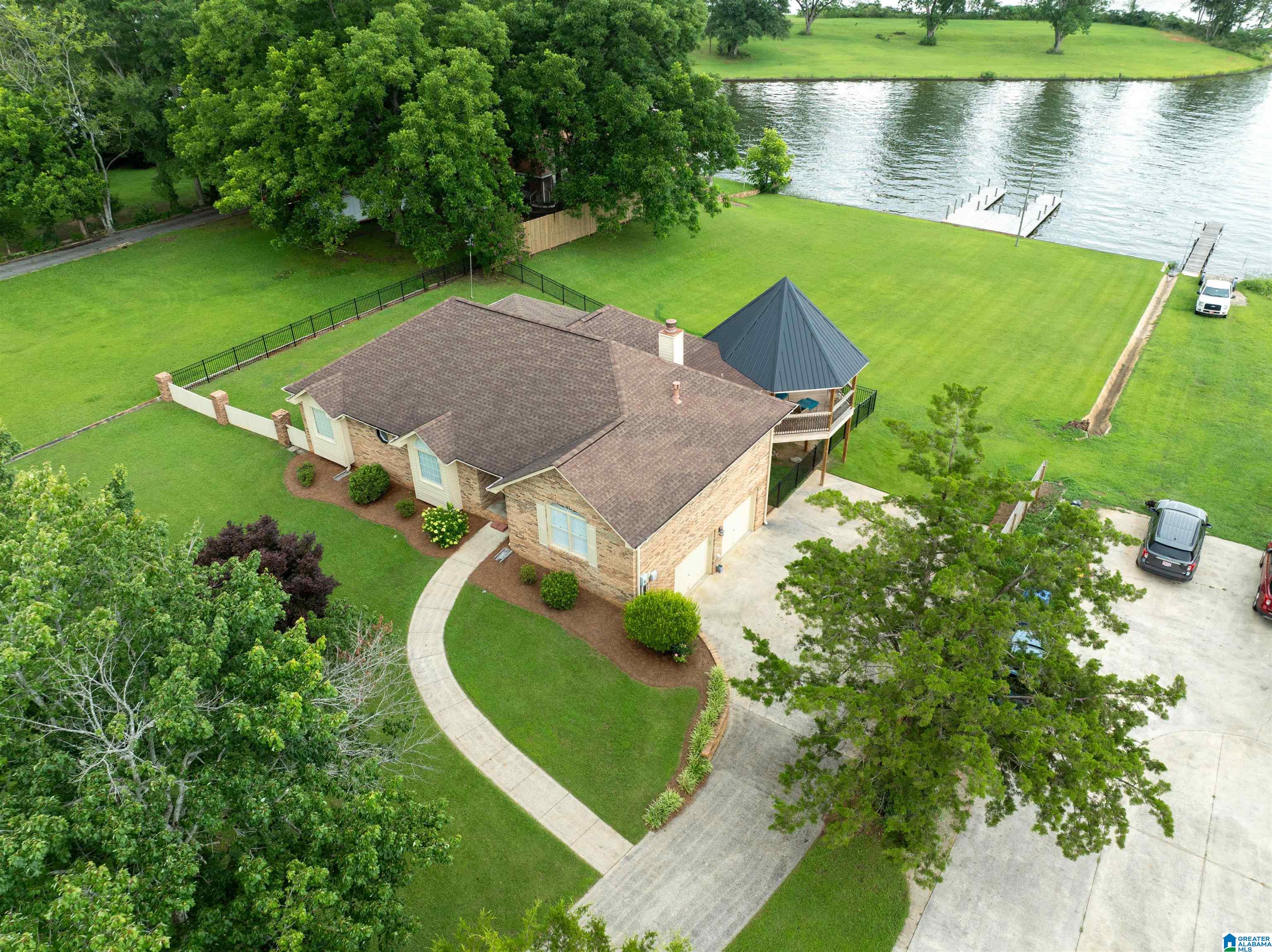 Photo 2 of Single family home for sale at 126 Amitola Dr, Cropwell, AL 35054 | MLS# 21455924 | Listing updated on 2026-09-04