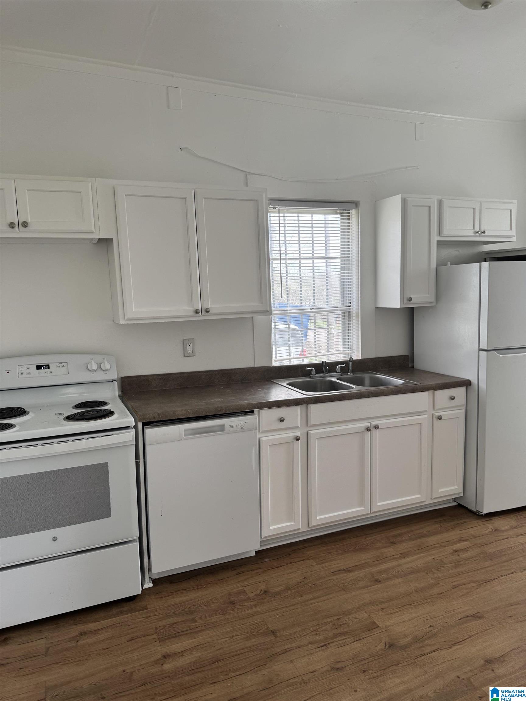 Photo 3 of Single family home for sale at 809 4th Street W, Birmingham, AL 35204 | MLS# 21455932 | Listing updated on 2026-07-10