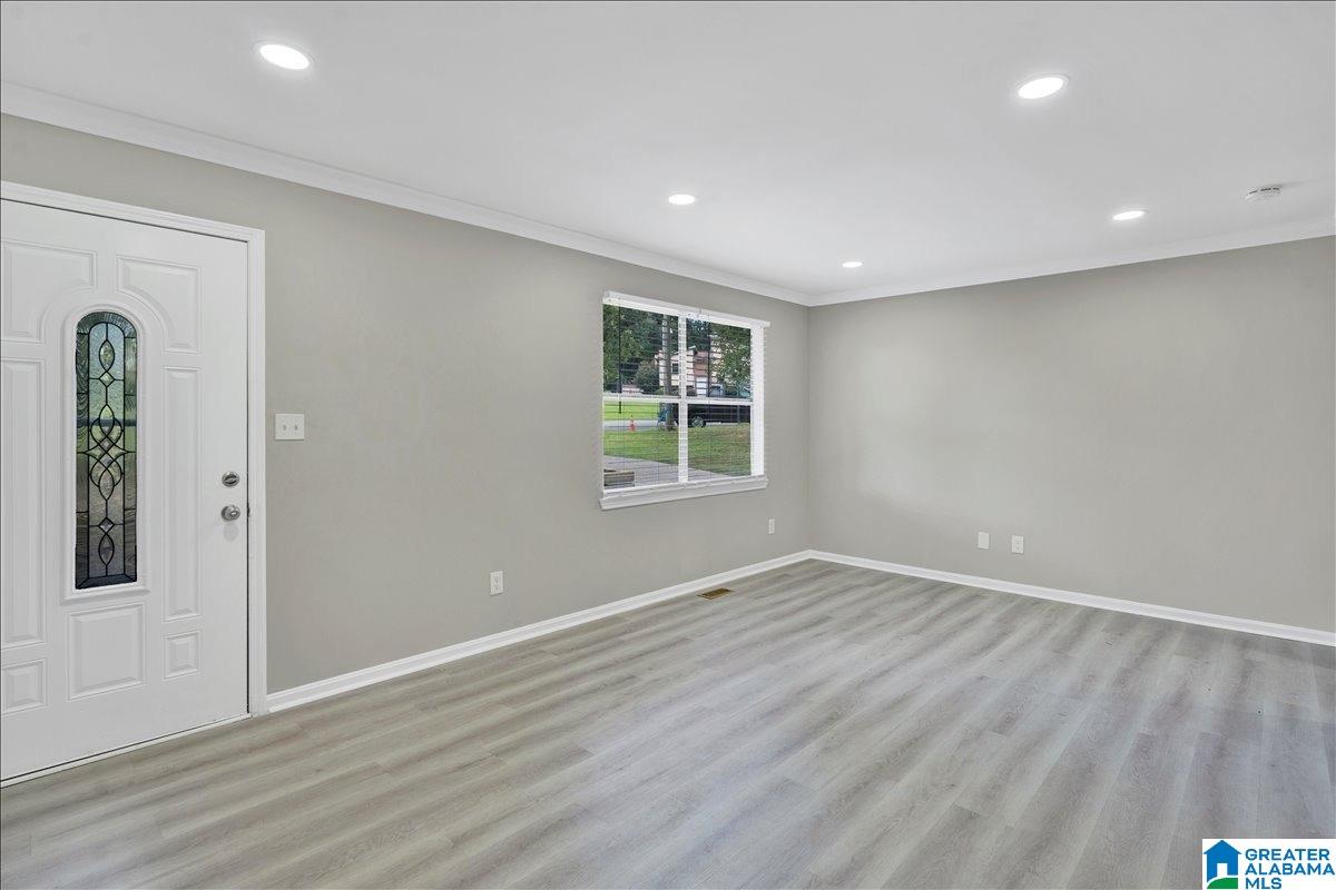 Photo 2 of Single family home for sale at 1833 Dry Crk Cir, Birmingham, AL 35235 | MLS# 21455934 | Listing updated on 2026-09-28