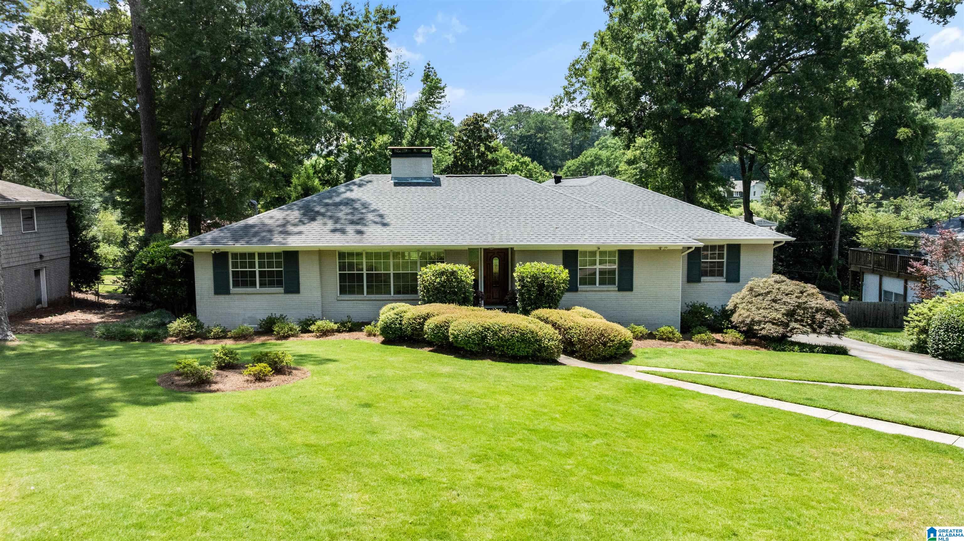 Homes for sale in Mountain Brk, AL | 116 Montevallo Lane, Mountain Brk, AL 35213 | MLS# 21455936