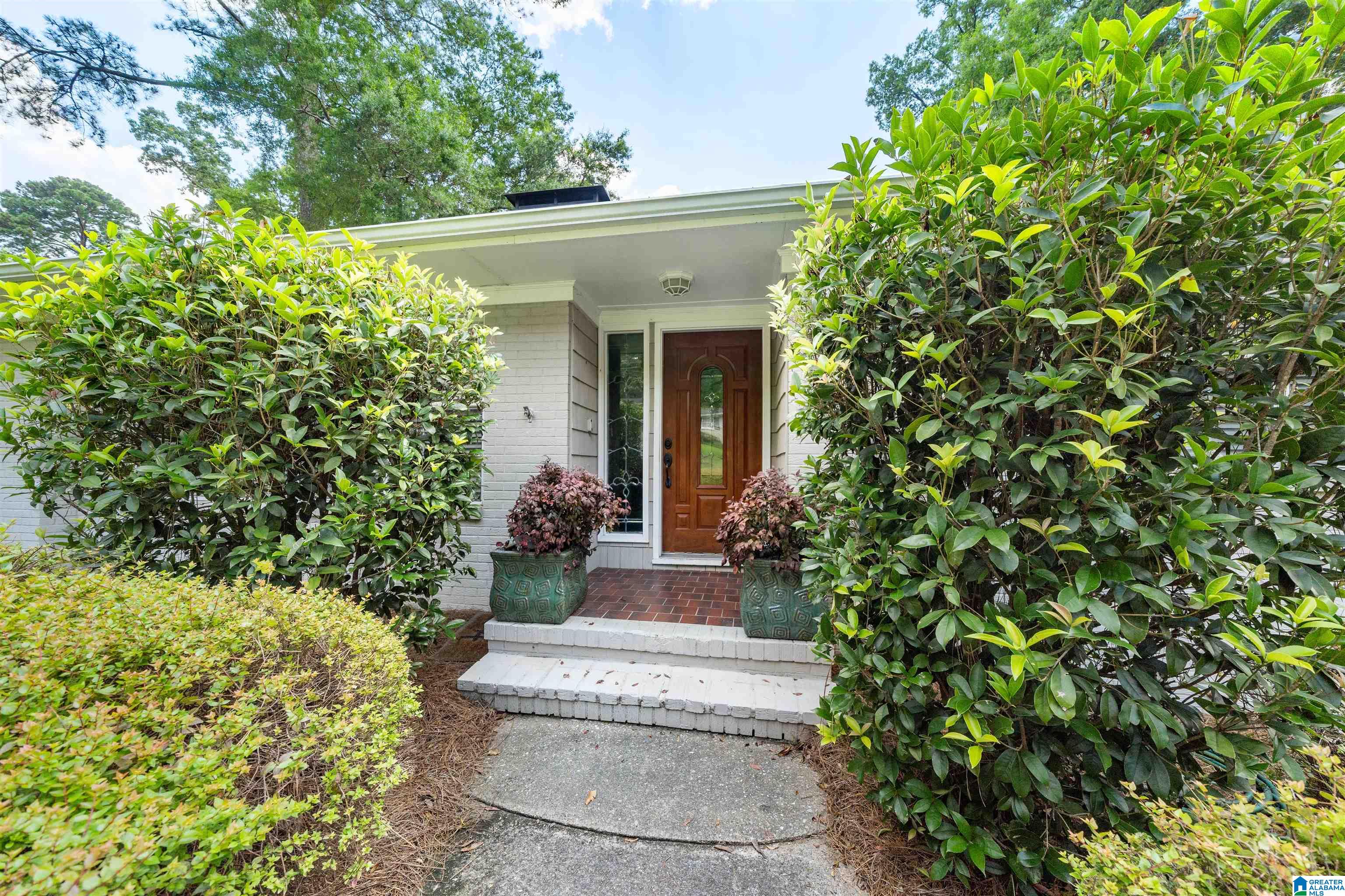 Homes for sale in Mountain Brk, AL | 116 Montevallo Lane, Mountain Brk, AL 35213 | MLS# 21455936