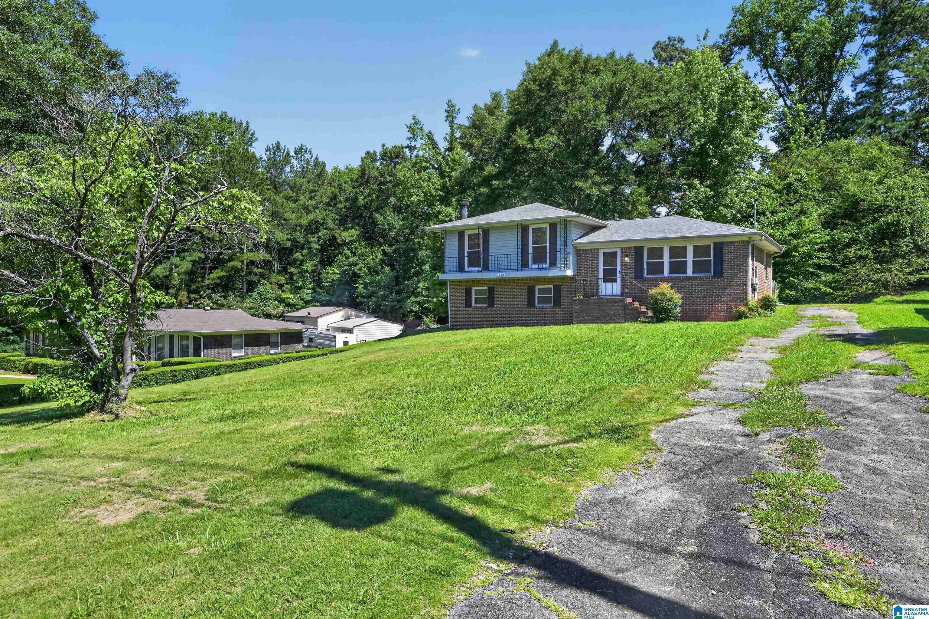 Photo 2 of Sale Pending at 218 Mulberry Pl, Birmingham, AL 35214 | MLS# 21455948 | Listing updated on 2026-08-29