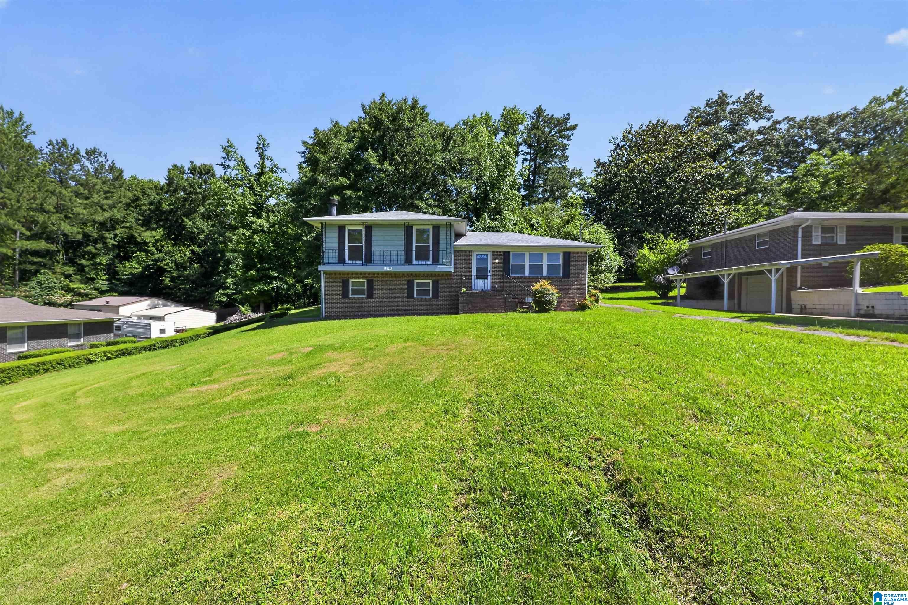 Photo 3 of Sale Pending at 218 Mulberry Pl, Birmingham, AL 35214 | MLS# 21455948 | Listing updated on 2026-08-29