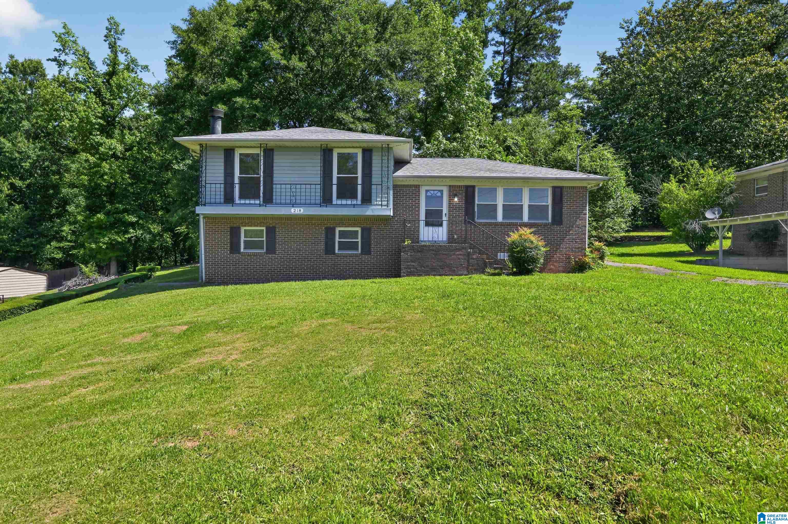 Photo 4 of Sale Pending at 218 Mulberry Pl, Birmingham, AL 35214 | MLS# 21455948 | Listing updated on 2026-08-29