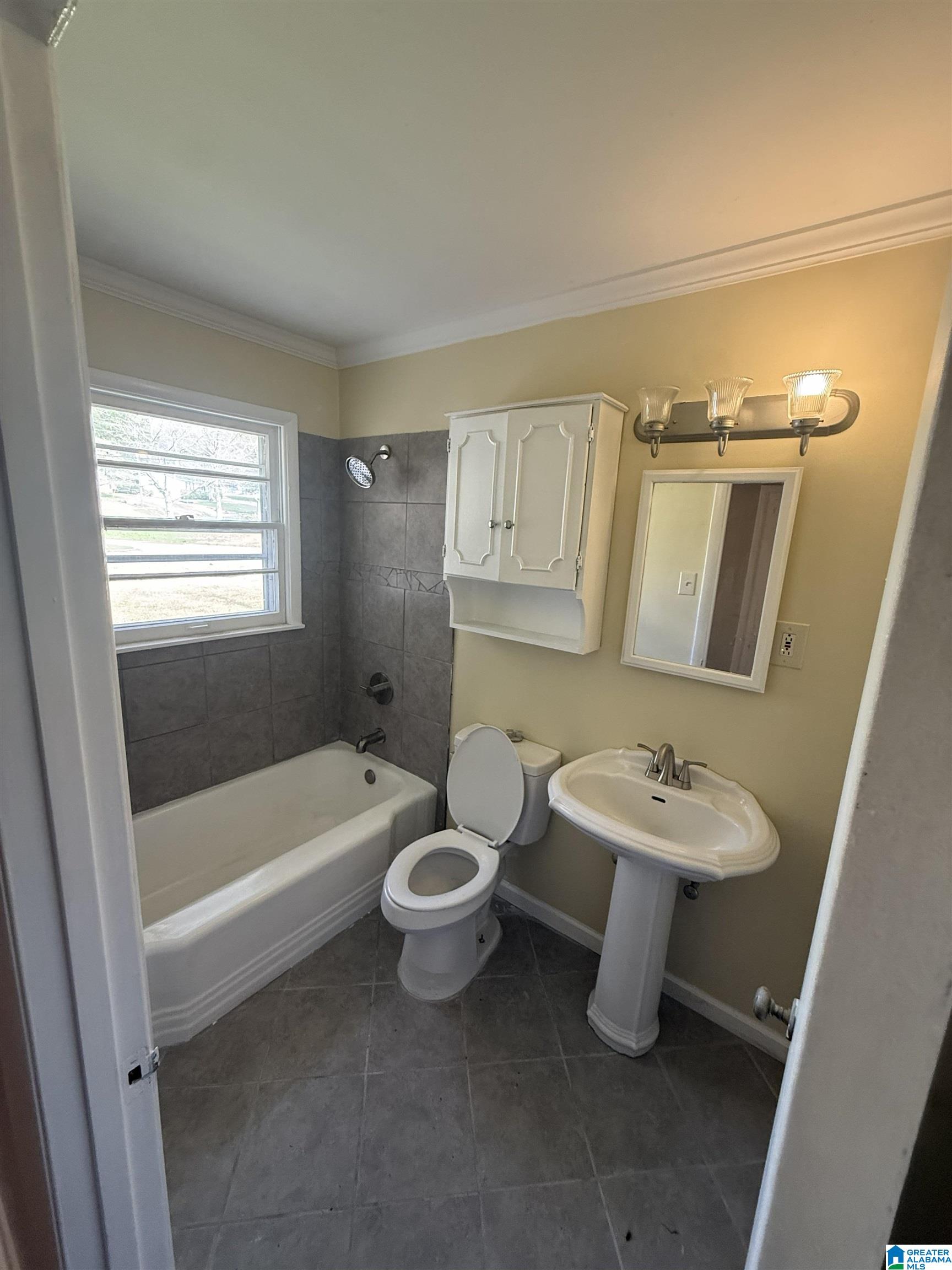 Photo 4 of Single family home for sale at 976 N Martinwood Dr, Birmingham, AL 35235 | MLS# 21455964 | Listing updated on 2026-06-30
