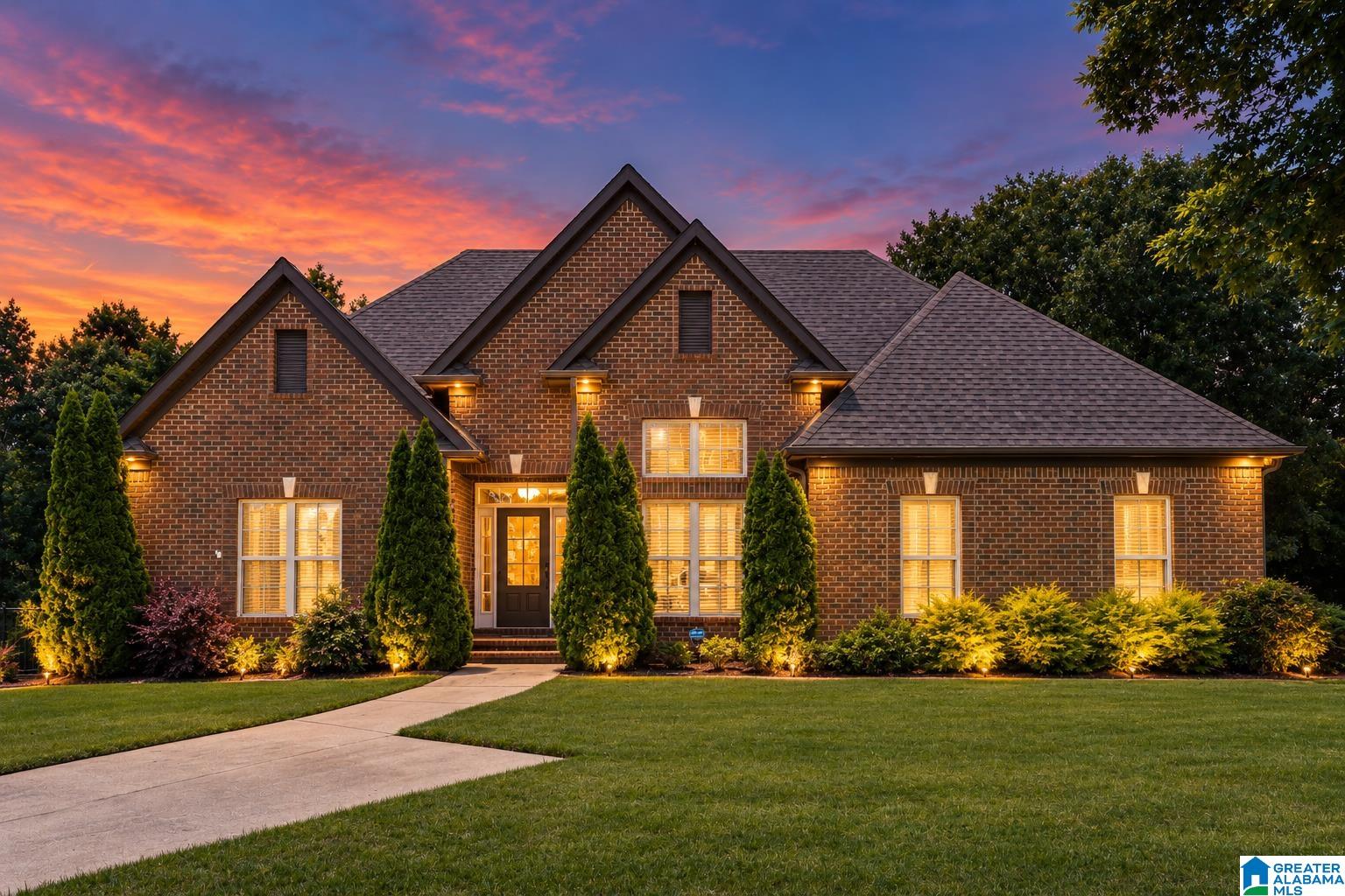 Single family home for sale at 2105 Chelsea Ridge Dr, COLUMBIANA, AL 35051 | MLS# 21455973