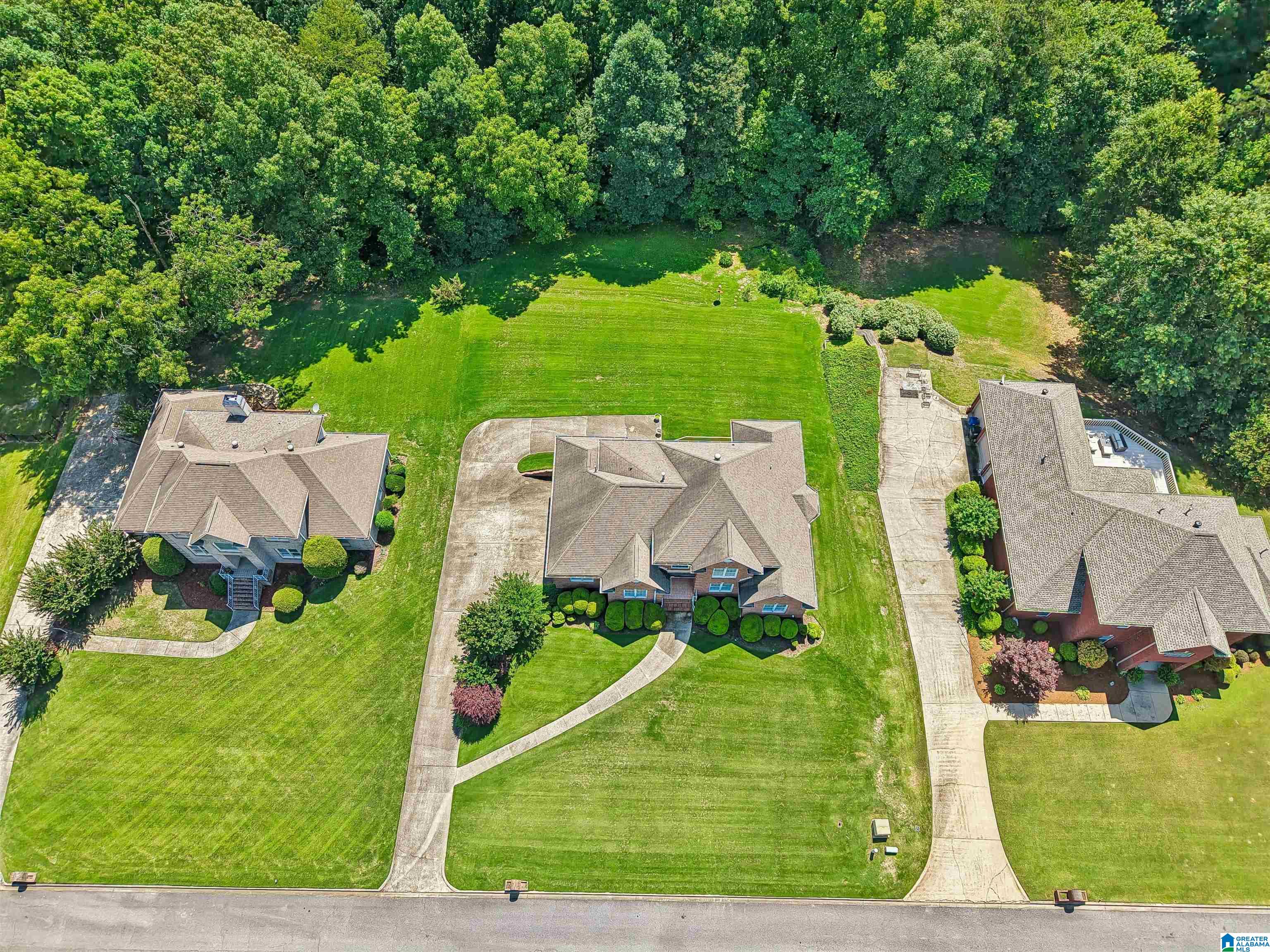 Homes for sale in Trussville, AL | 6709 Clear Creek Circle, Trussville, AL 35173 | MLS# 21455997