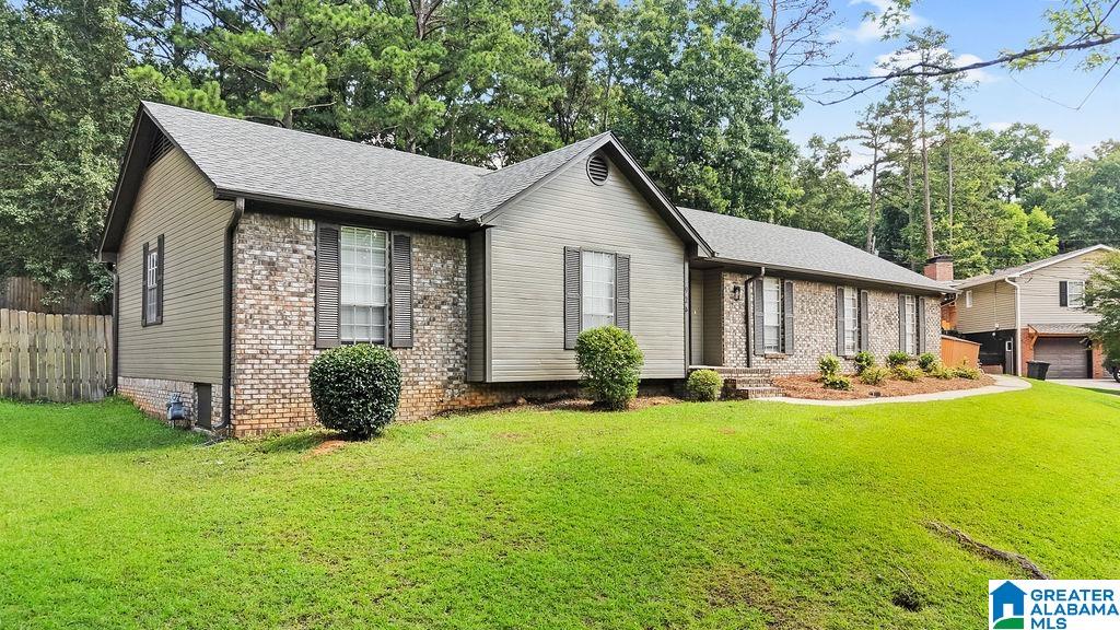 Photo 3 of Single family home for sale at 924 August Dr, Birmingham, AL 35215 | MLS# 21456006 | Listing updated on 2026-08-25
