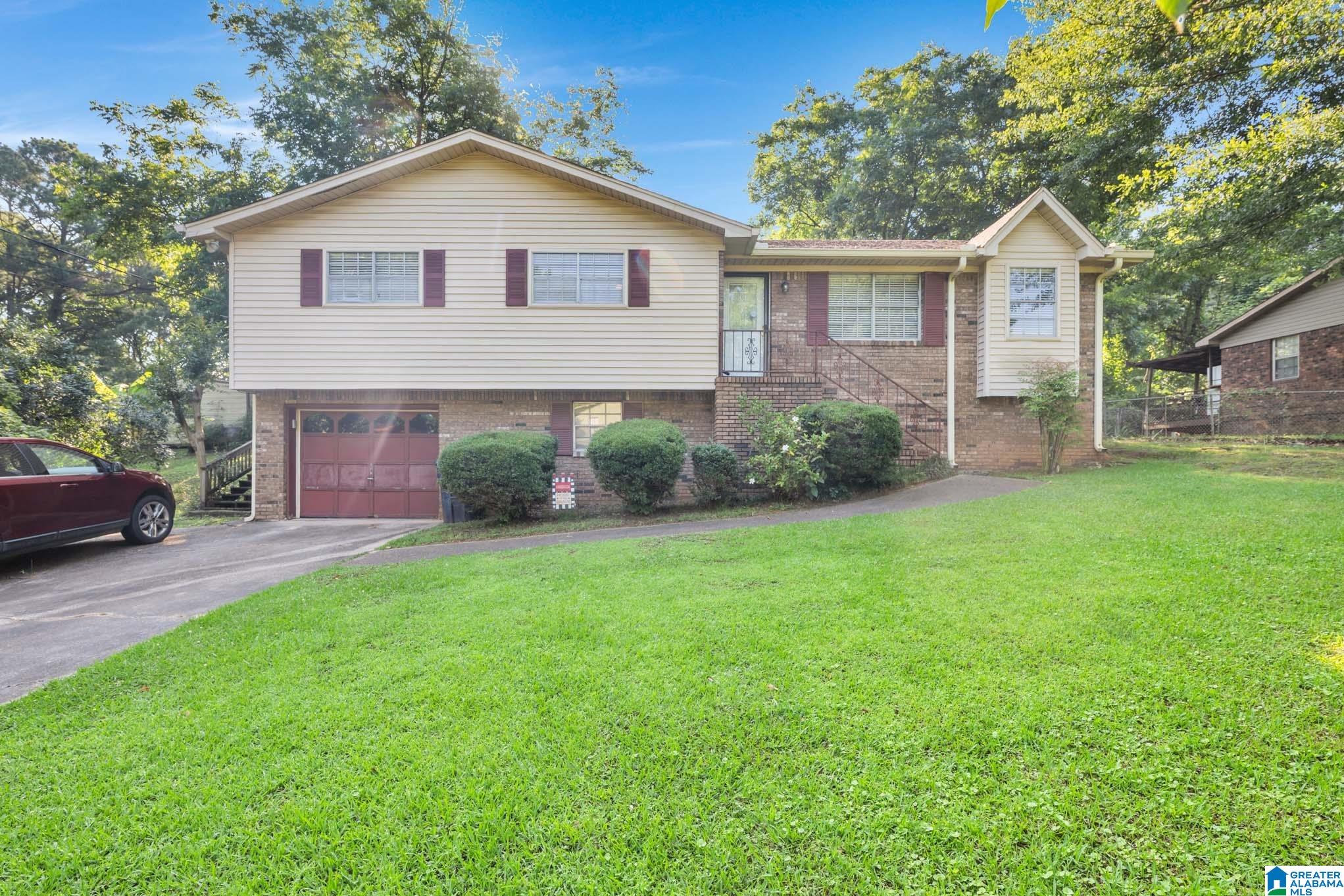 Photo 2 of Single family home for sale at 512 Rain Tree Ln, Birmingham, AL 35217 | MLS# 21456125 | Listing updated on 2026-07-02