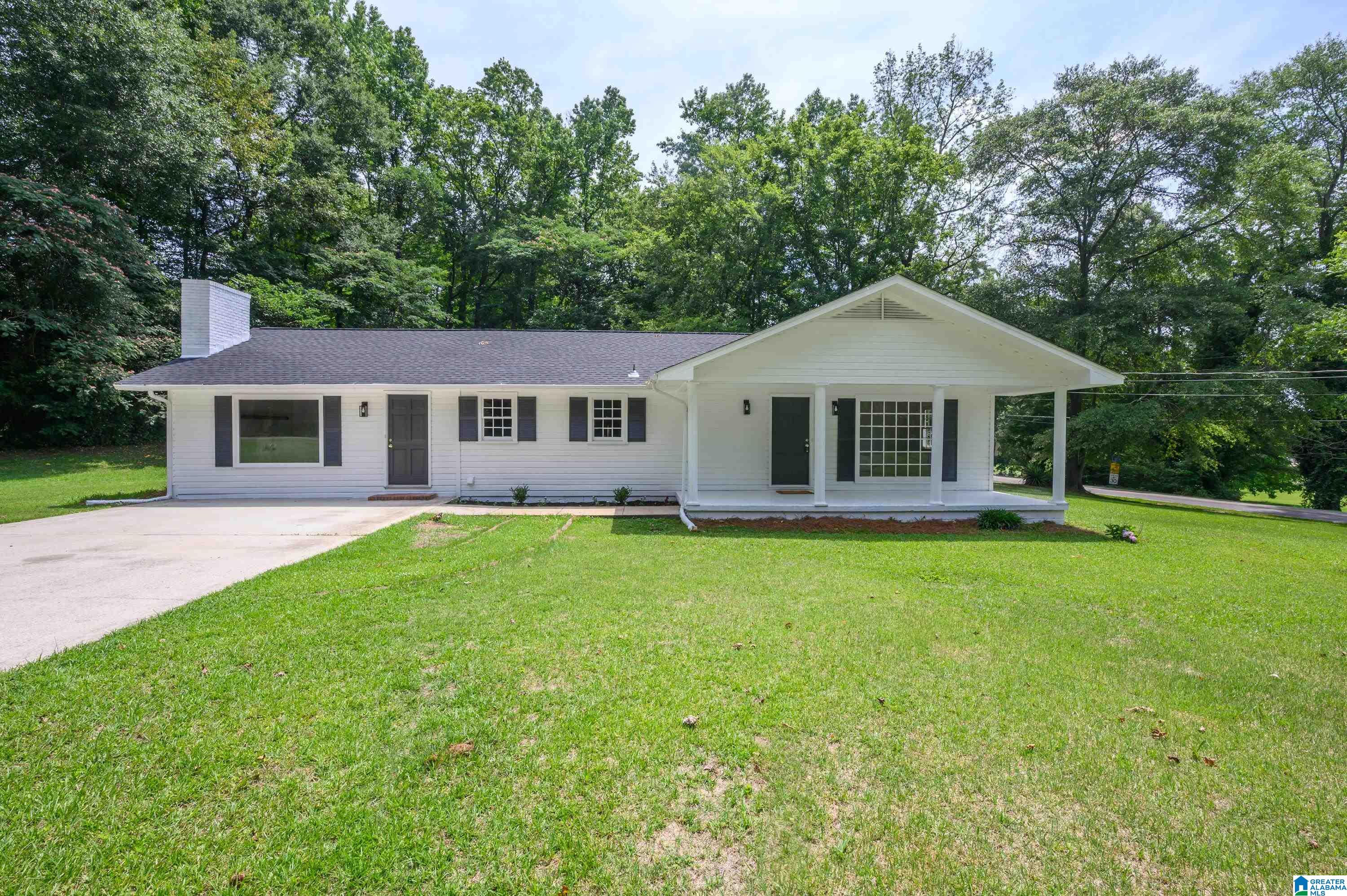 Photo 1 of Sale Pending at 5059 Roselyn Rd, Bessemer, AL 35022 | MLS# 21456142 | Listing updated on 2026-09-09
