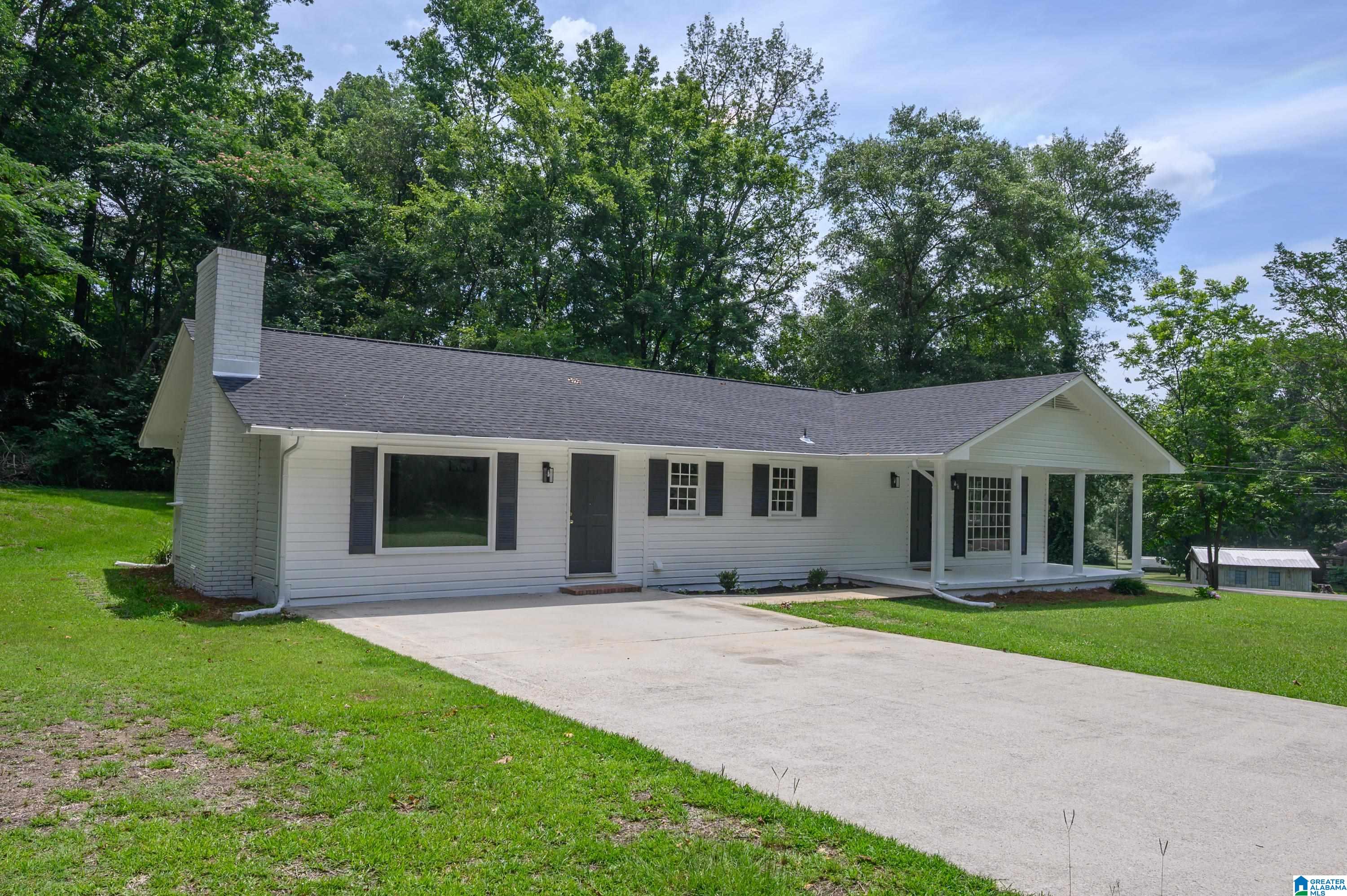 Photo 3 of Sale Pending at 5059 Roselyn Rd, Bessemer, AL 35022 | MLS# 21456142 | Listing updated on 2026-09-09