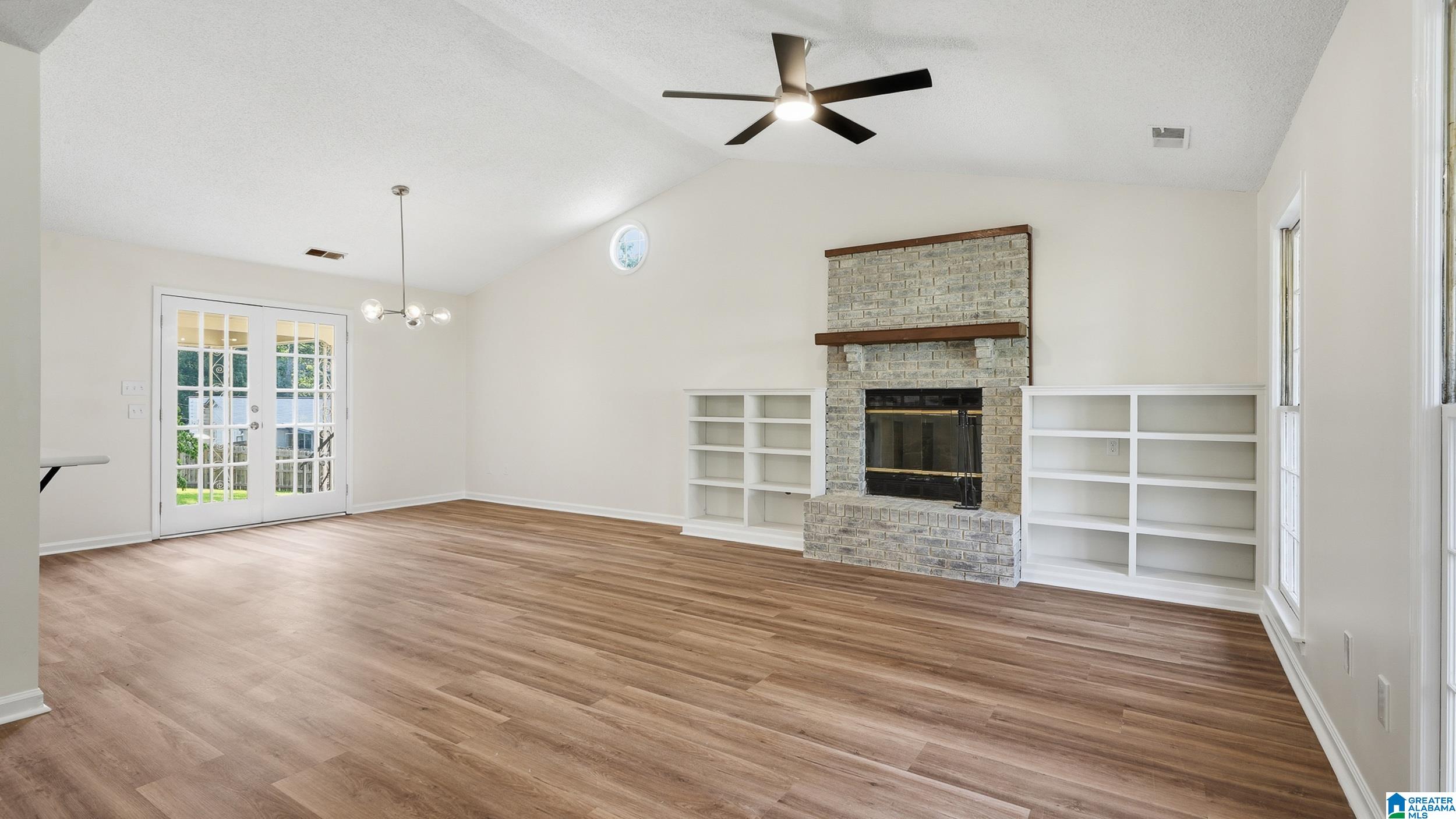 Photo 3 of Single family home for sale at 1117 Cimarron Trl, Birmingham, AL 35215 | MLS# 21456154 | Listing updated on 2026-08-04