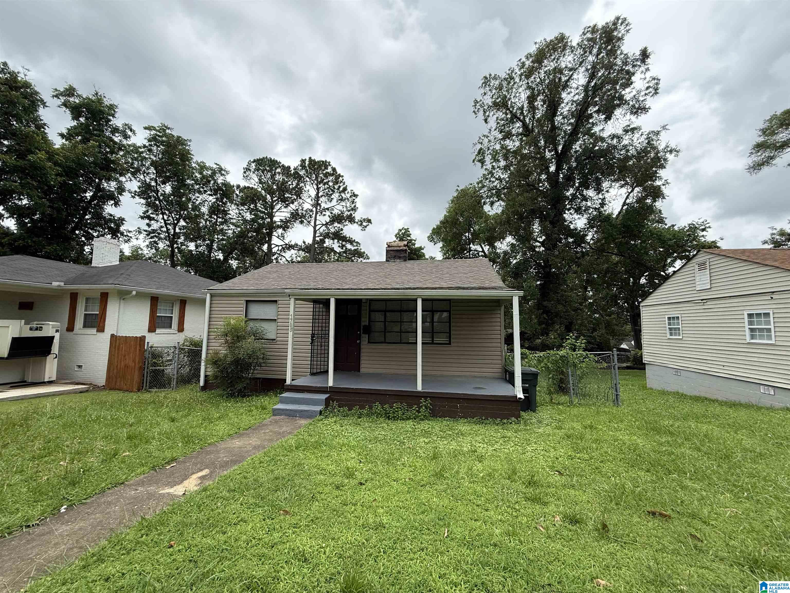 Photo 1 of Single family home for sale at 1705 2nd Court W, Birmingham, AL 35208 | MLS# 21456156 | Listing updated on 2026-07-28