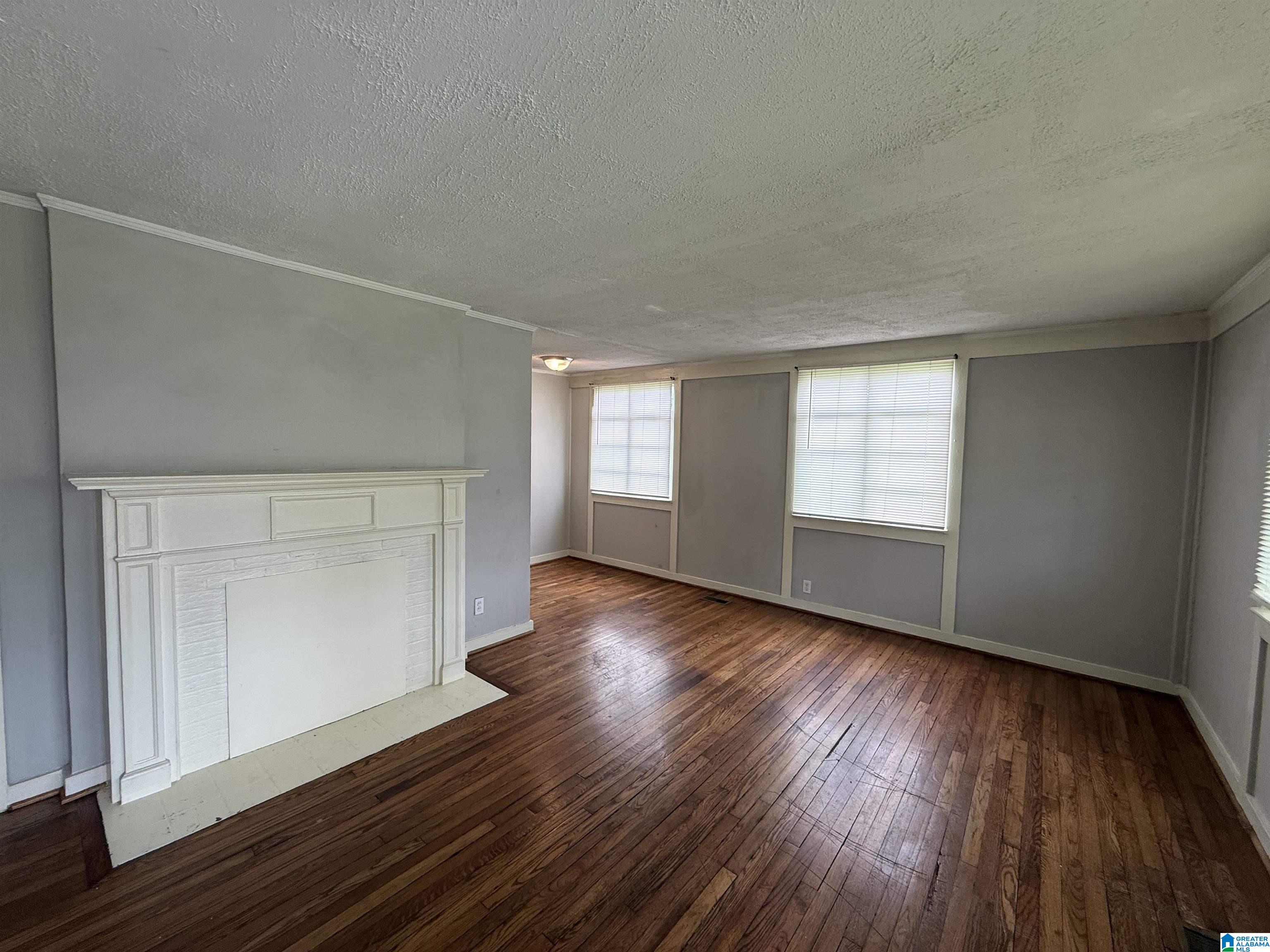 Photo 3 of Single family home for sale at 1705 2nd Court W, Birmingham, AL 35208 | MLS# 21456156 | Listing updated on 2026-07-28