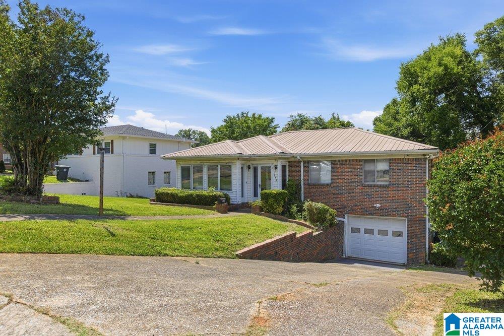 Photo 3 of Single family home for sale at 1444 Matt Leonard Dr Sw, Birmingham, AL 35211 | MLS# 21456161 | Listing updated on 2026-07-13