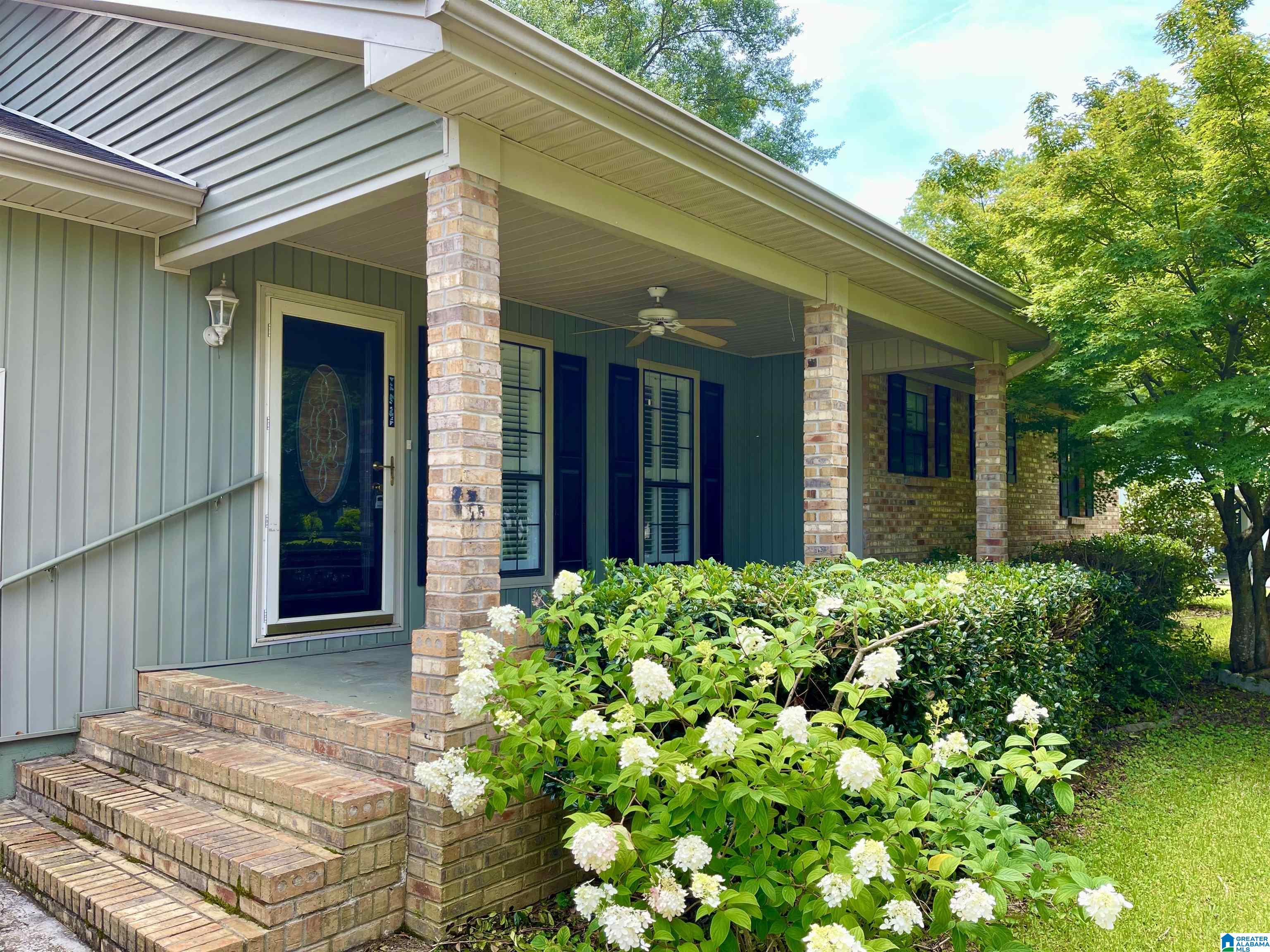 Homes for sale in Cullman, AL | 2106 Dialsdale Dr Sw, Cullman, AL 35055 | MLS# 21456205