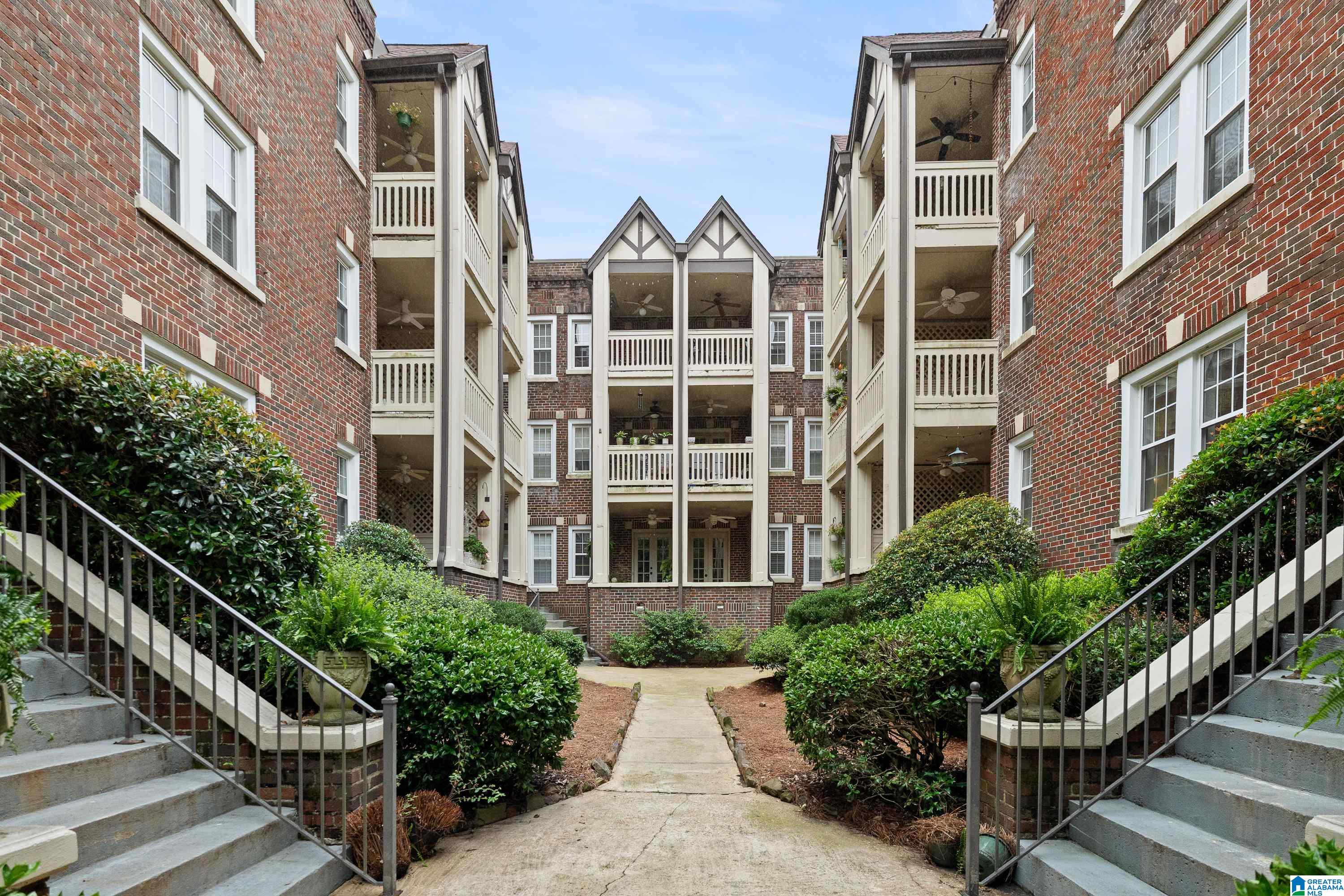 Homes for sale in Birmingham, AL | 2809 13th Avenue #F2, Birmingham, AL 35205 | MLS# 21456207