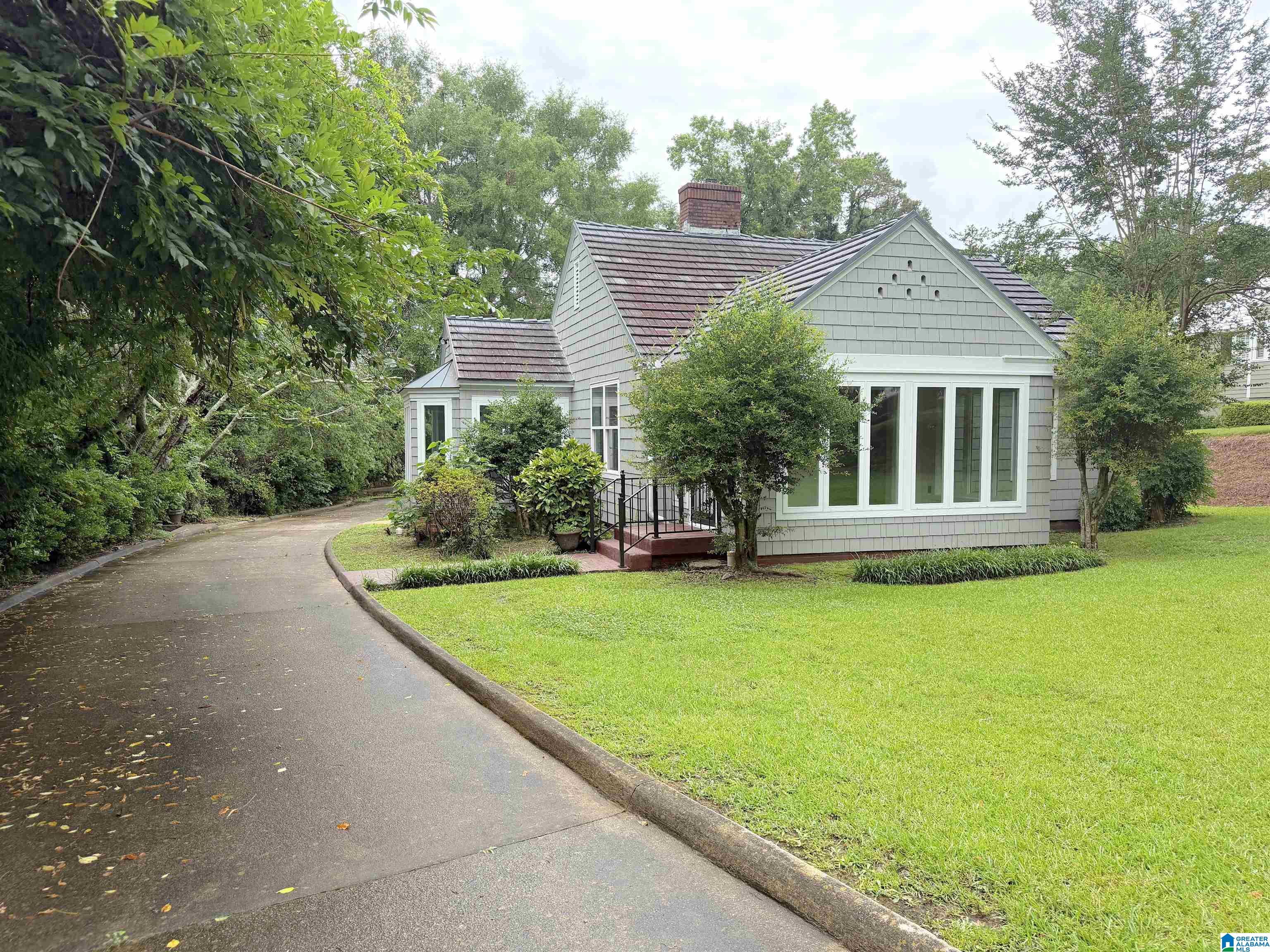 Homes for sale in Trussville, AL | 527 Rockridge Avenue, Trussville, AL 35173 | MLS# 21456222