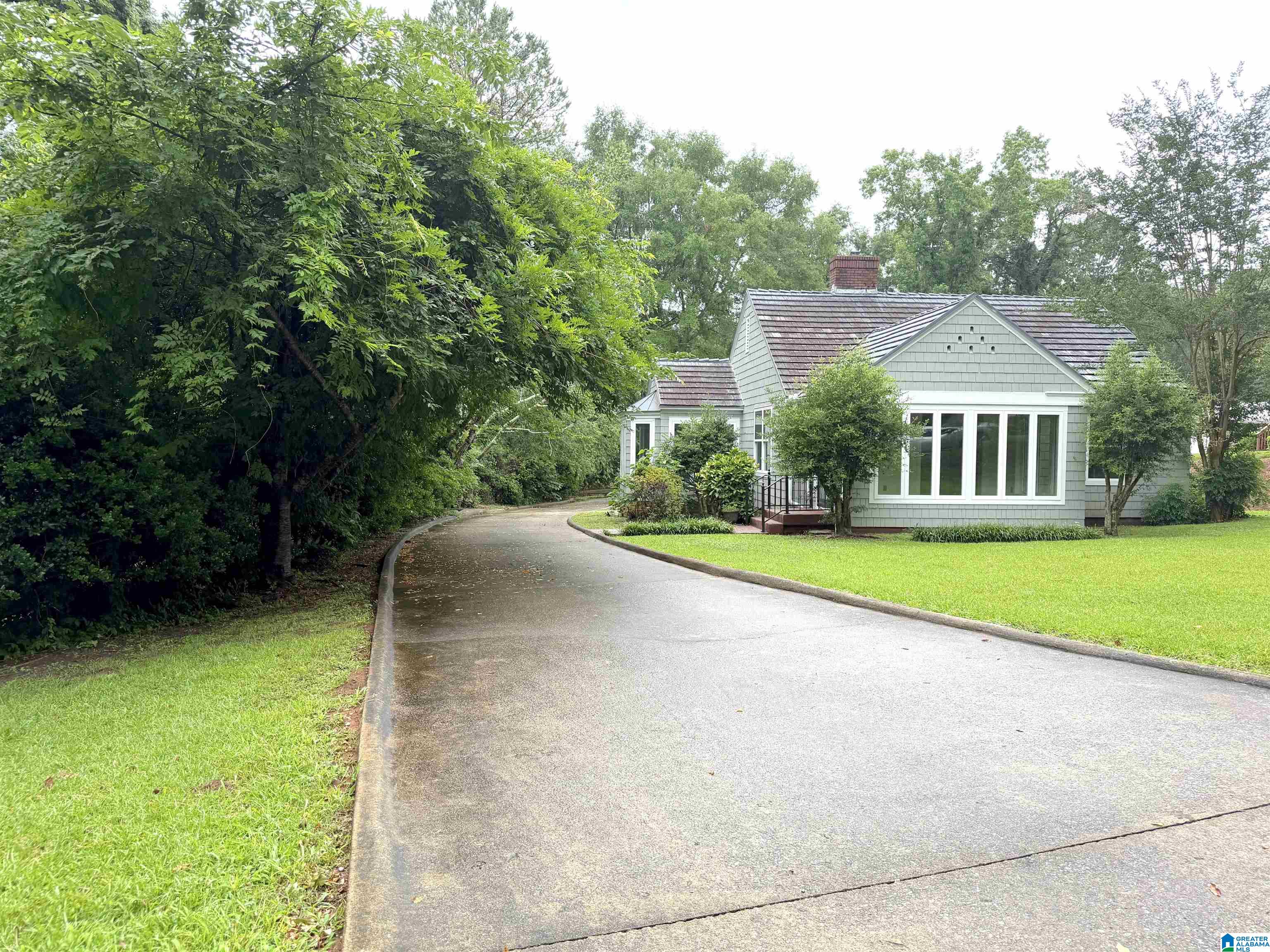 Homes for sale in Trussville, AL | 527 Rockridge Avenue, Trussville, AL 35173 | MLS# 21456222