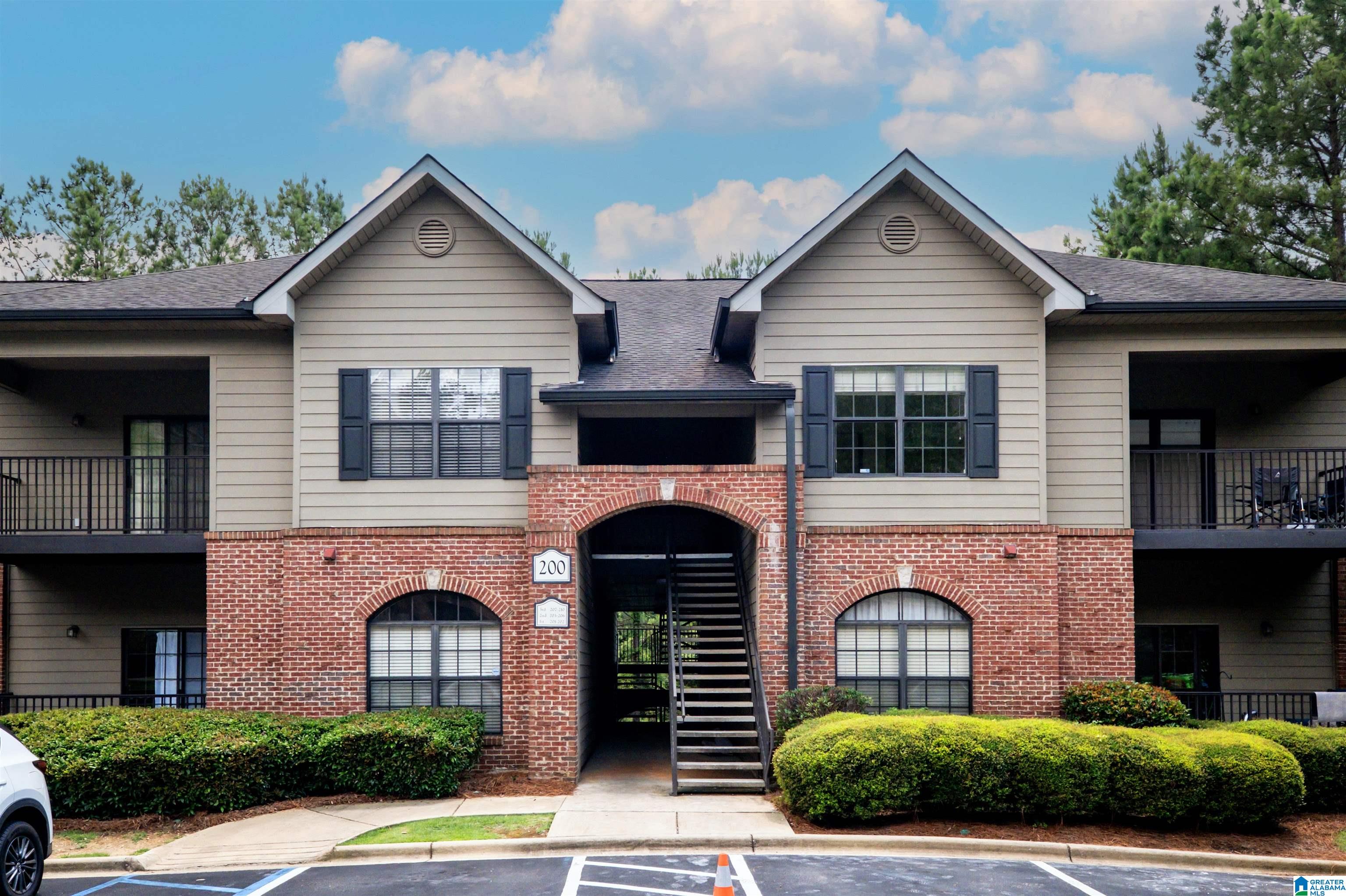 Homes for sale in Hoover, AL | 203 Sterling Oaks Dr #203, Hoover, AL 35244 | MLS# 21456226