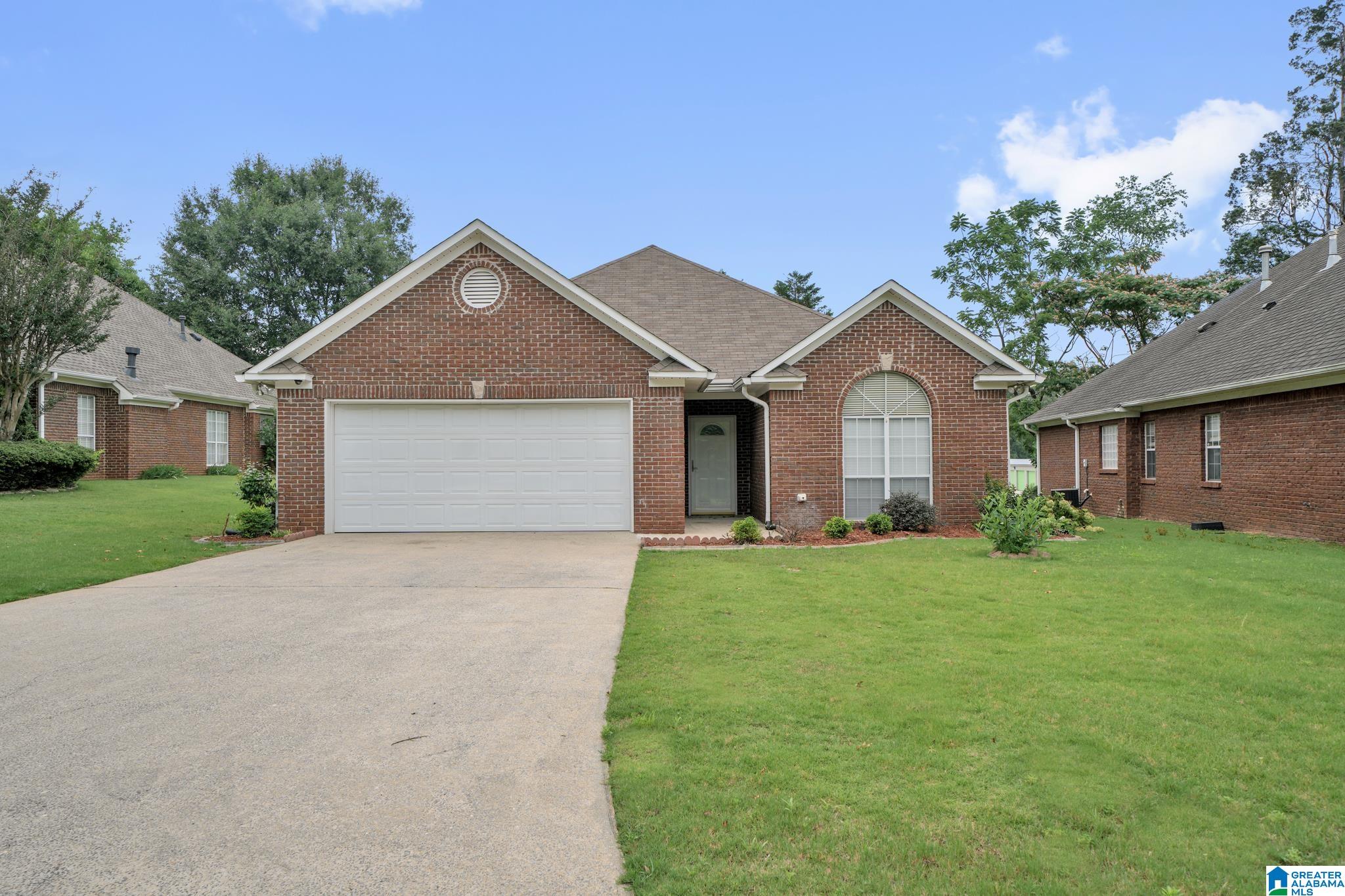 Photo 3 of Sale Pending at 5403 J R Dr, Birmingham, AL 35235 | MLS# 21456230 | Listing updated on 2026-07-17