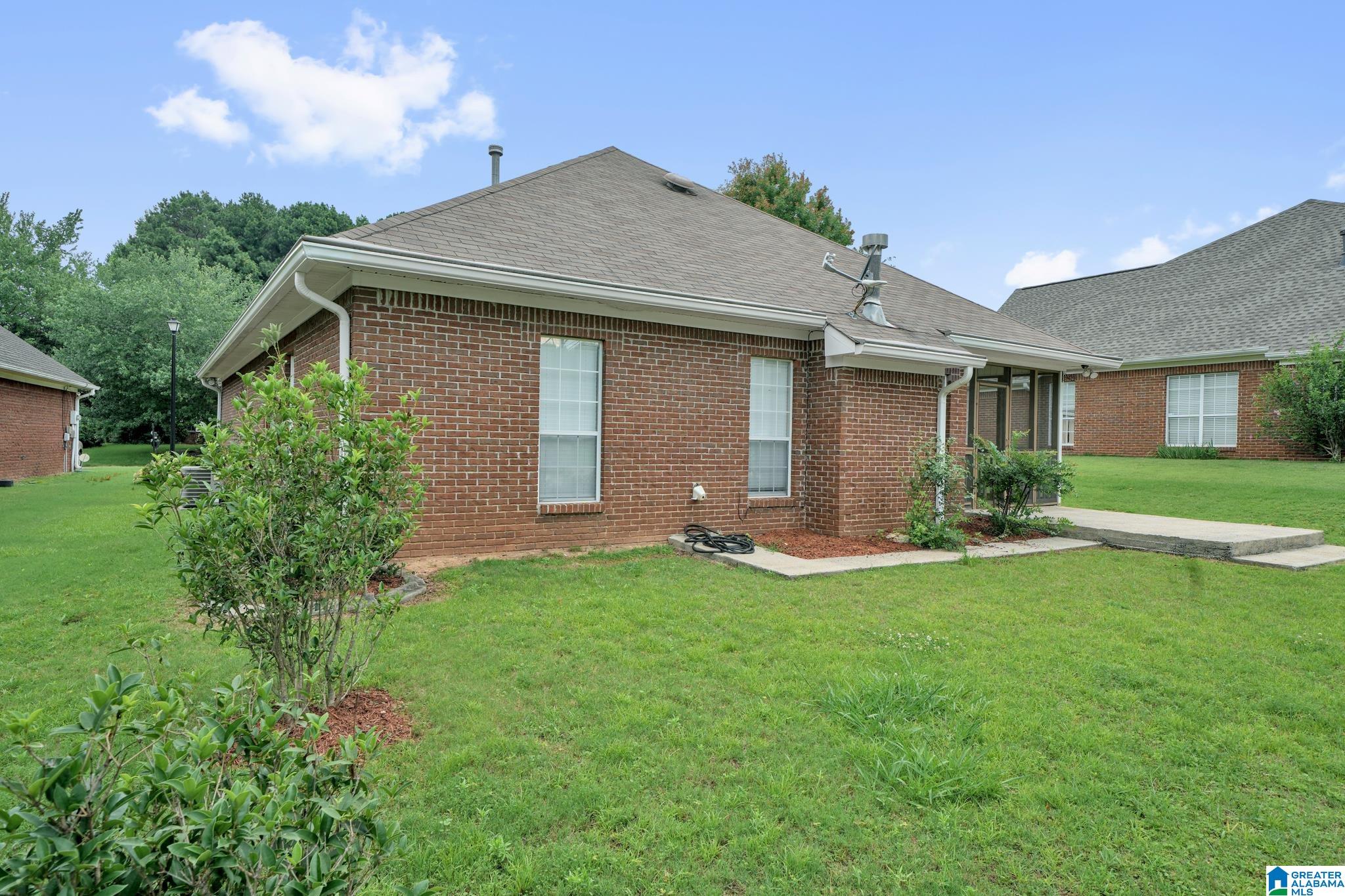 Photo 3 of Sale Pending at 5403 J R Dr, Birmingham, AL 35235 | MLS# 21456230 | Listing updated on 2026-07-17