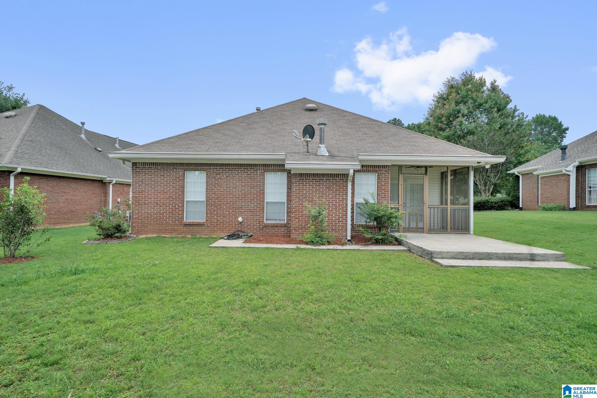 Photo 4 of Sale Pending at 5403 J R Dr, Birmingham, AL 35235 | MLS# 21456230 | Listing updated on 2026-07-17